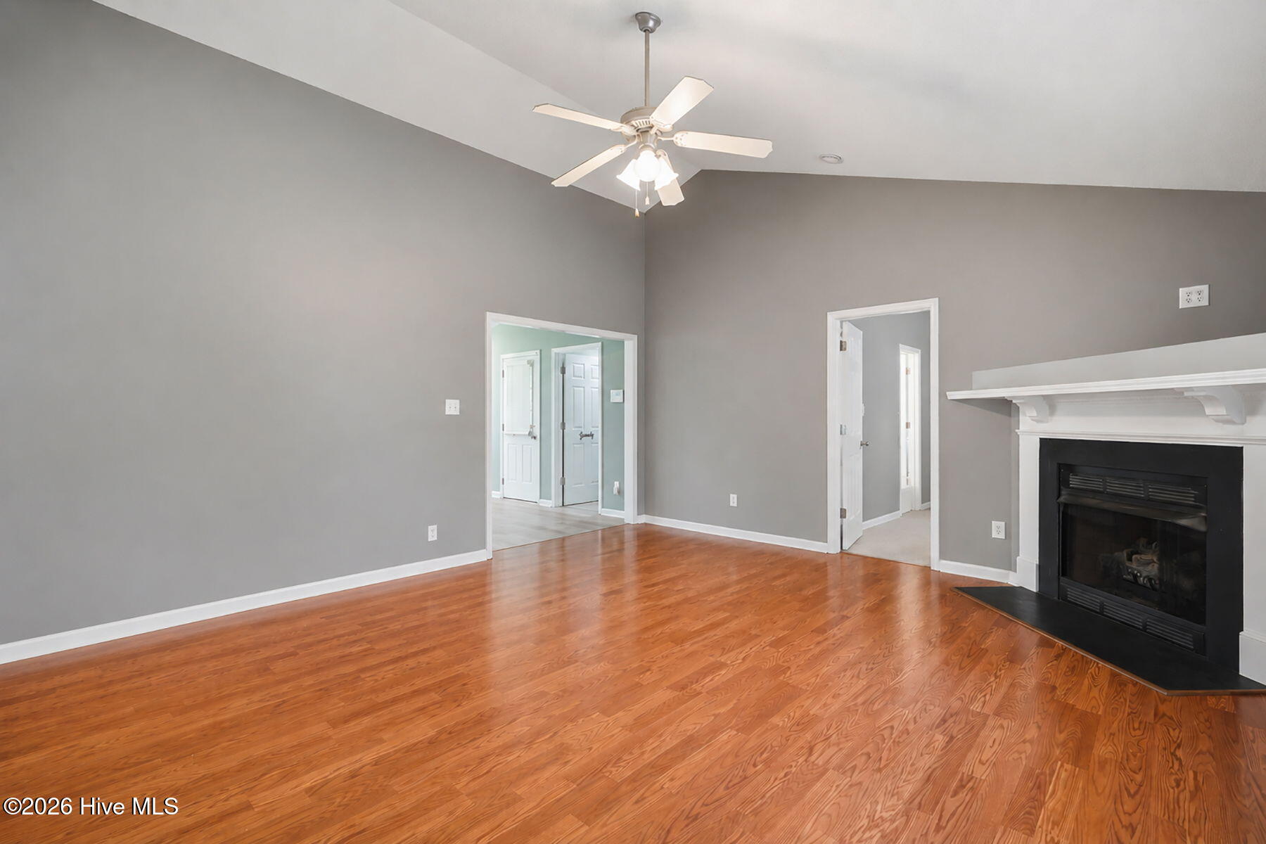 130 Walton Circle Property Photo 5