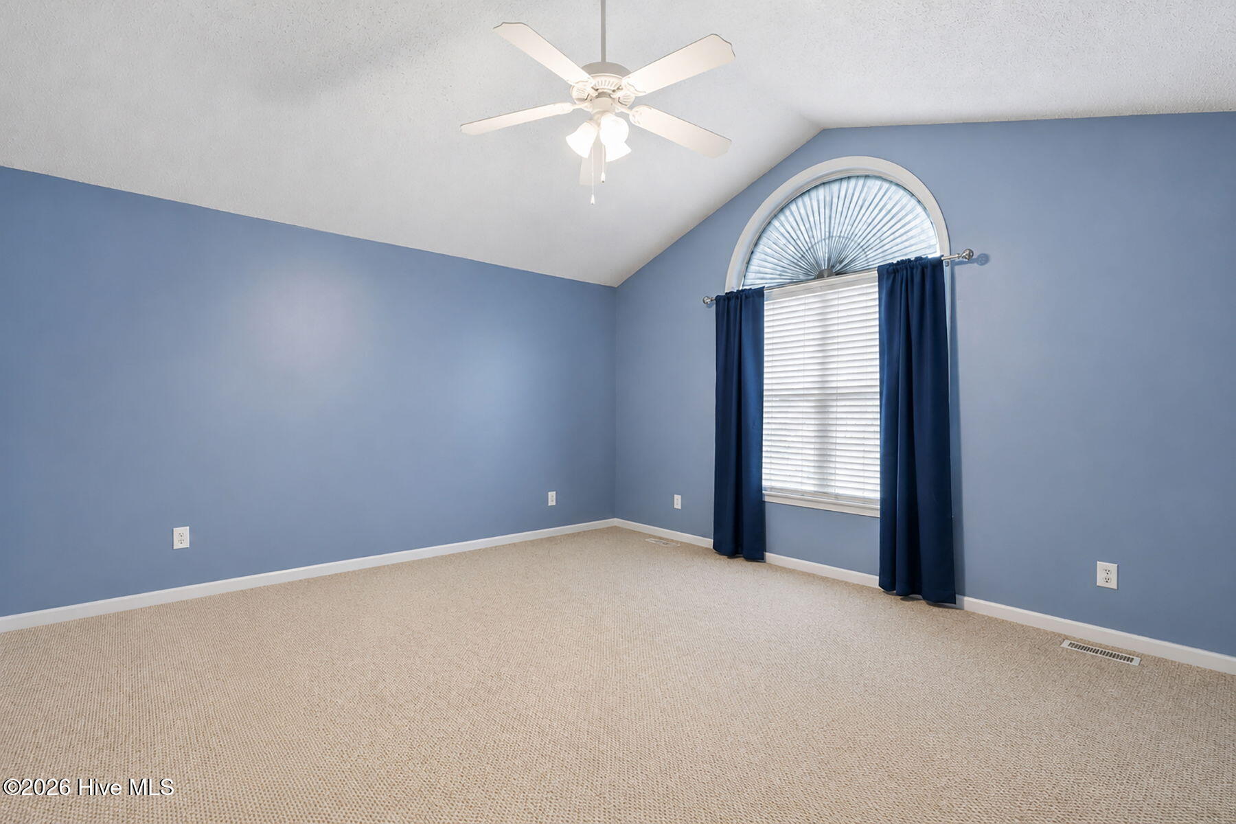 130 Walton Circle Property Photo 17
