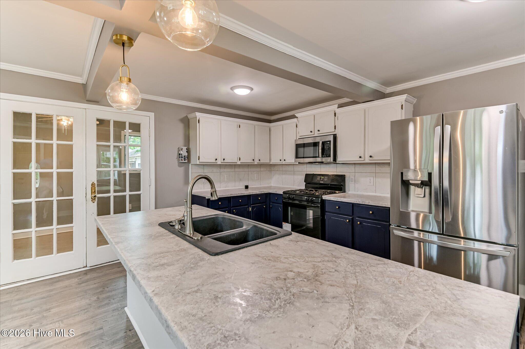 2721 Fleming Drive Property Photo 8