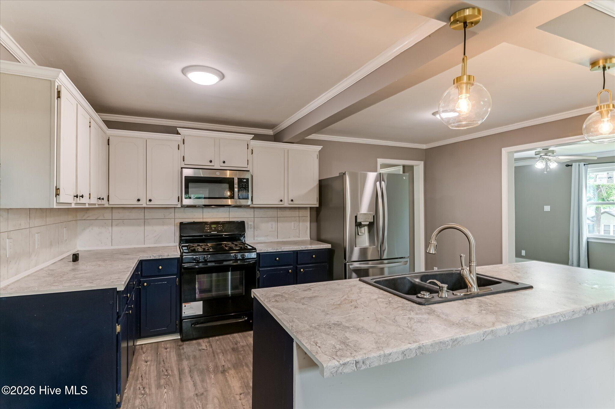 2721 Fleming Drive Property Photo 10