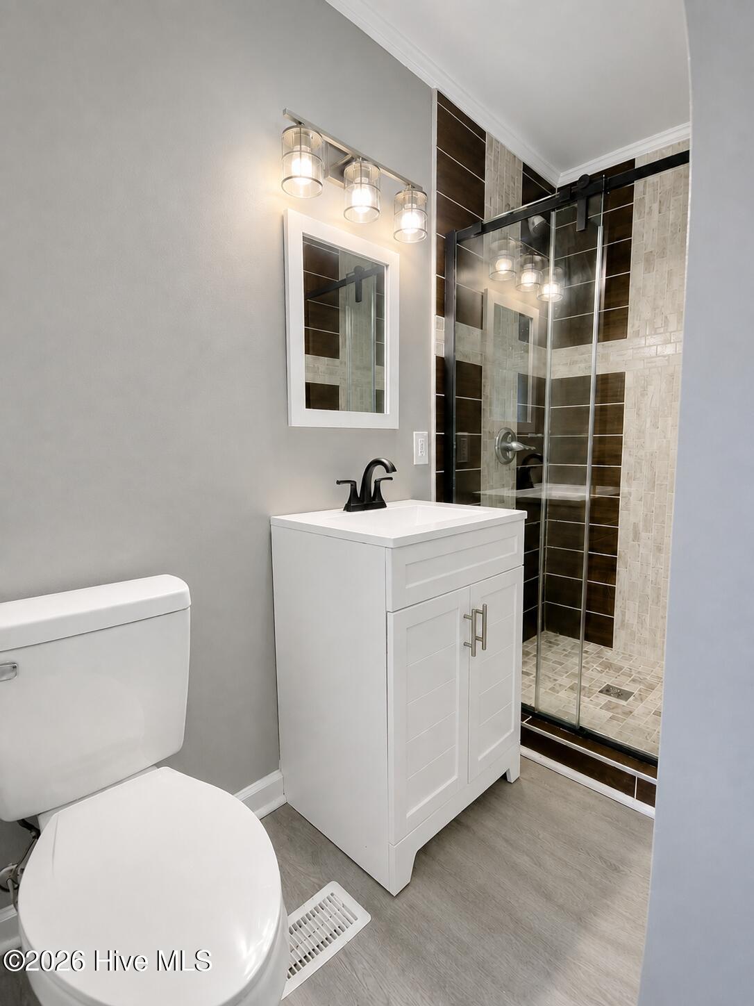2576 Forrest Drive Property Photo 9