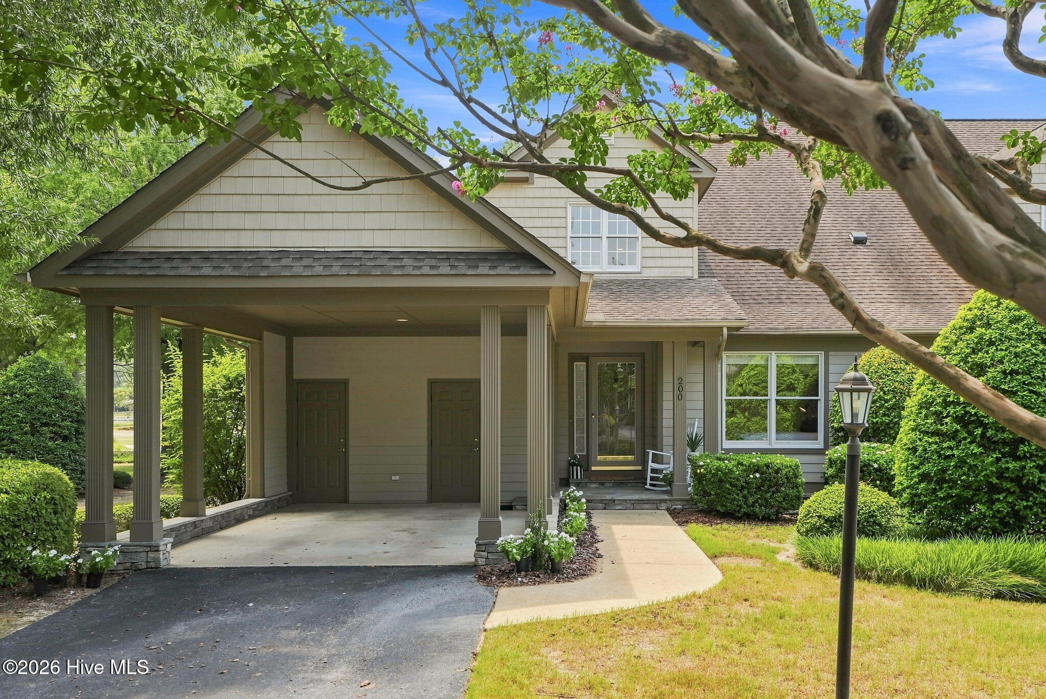 200 Starland Lane Property Photo 1