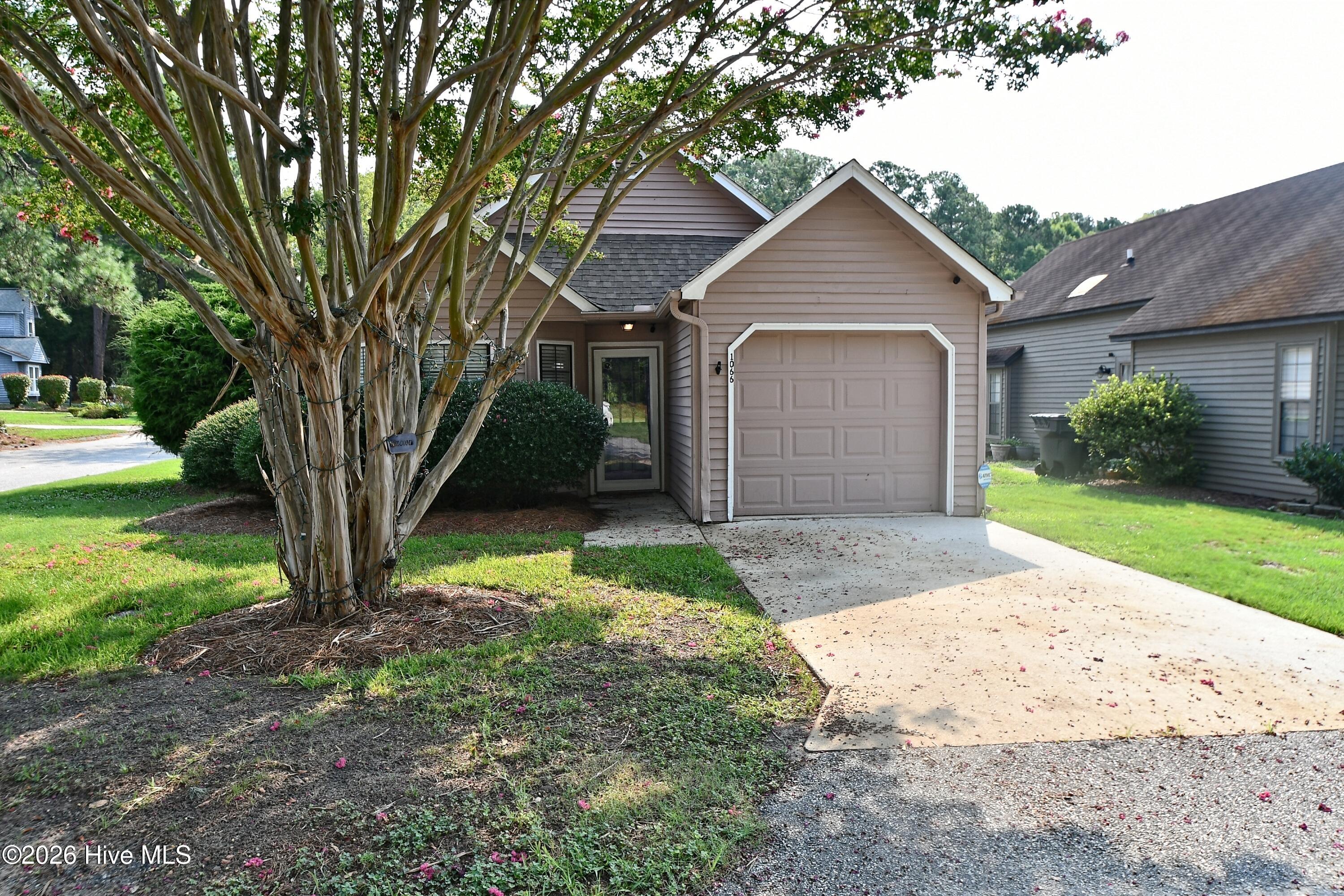1066 Valley Drive Property Photo 1