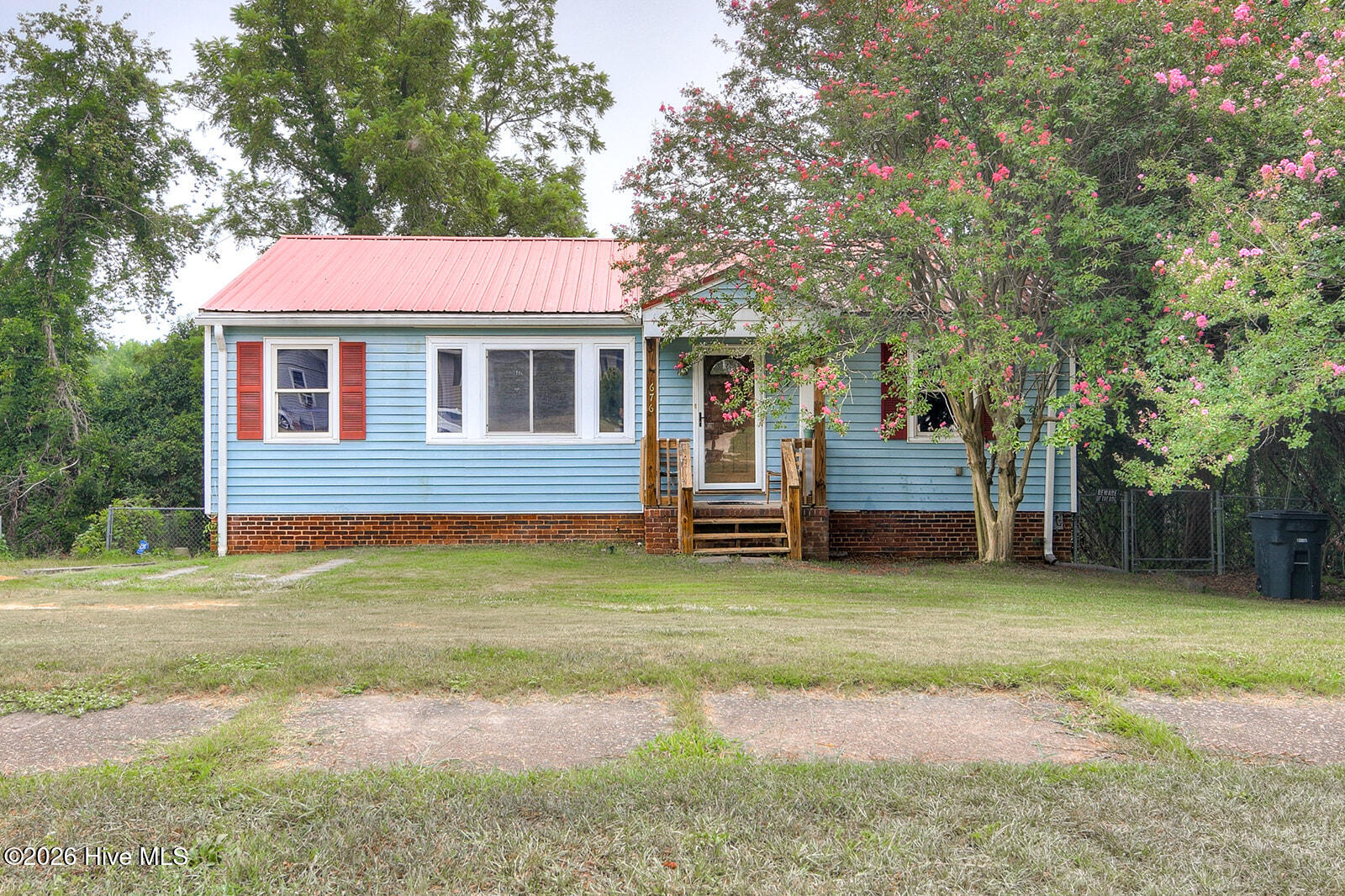 676 Lorraine Drive Property Photo 1