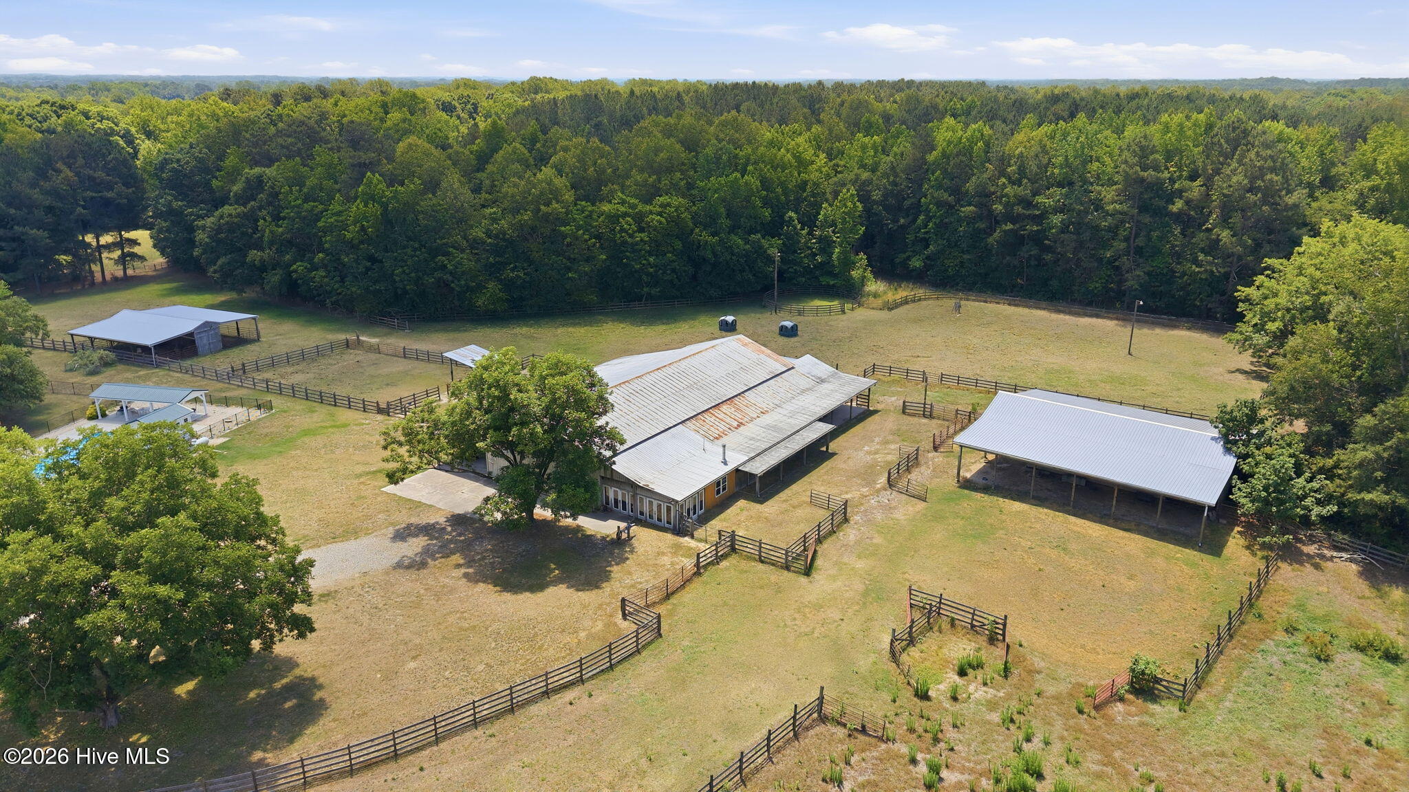 1527 W Castalia Road Property Photo 5