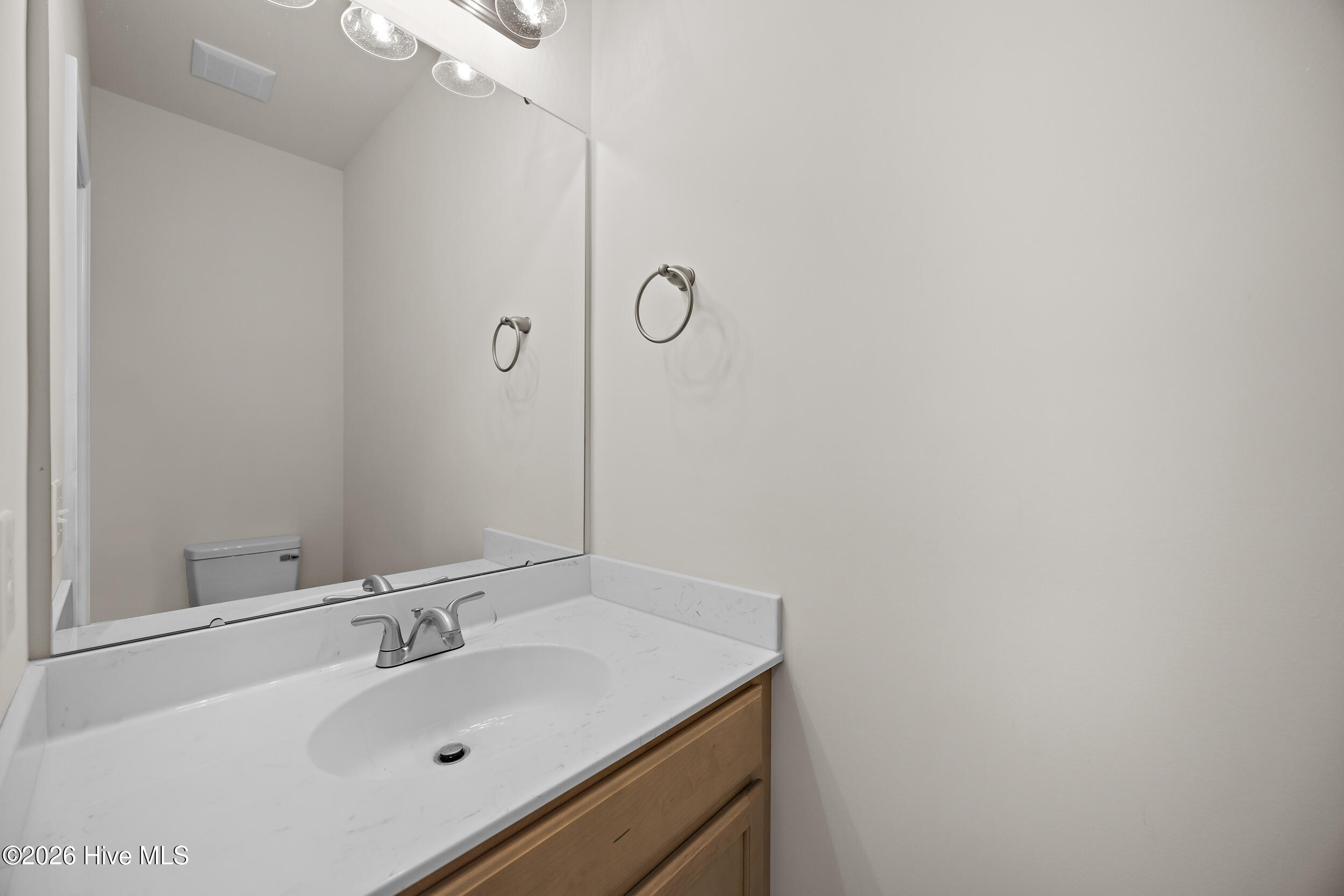416 Fore Place Property Photo 8