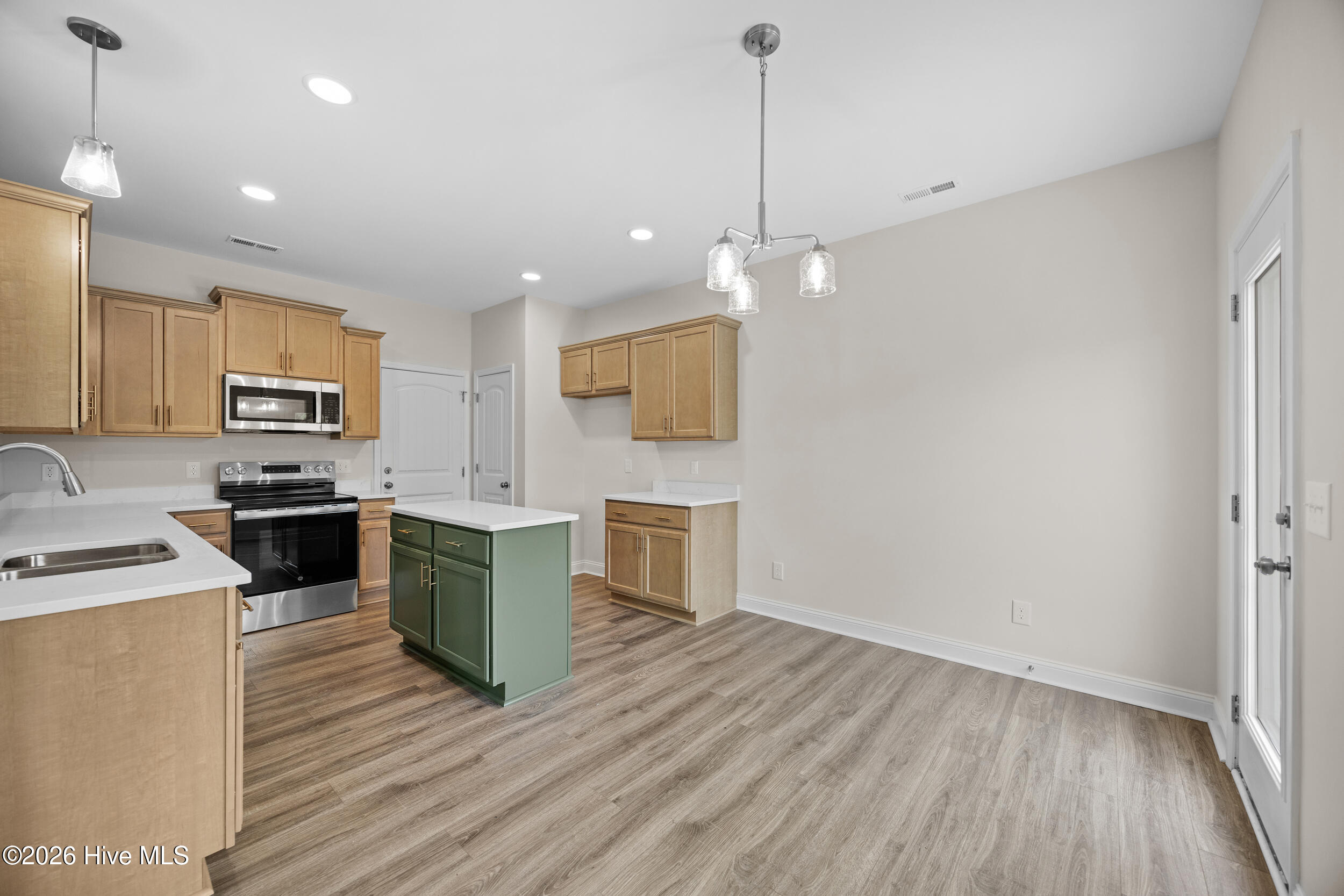 416 Fore Place Property Photo 12