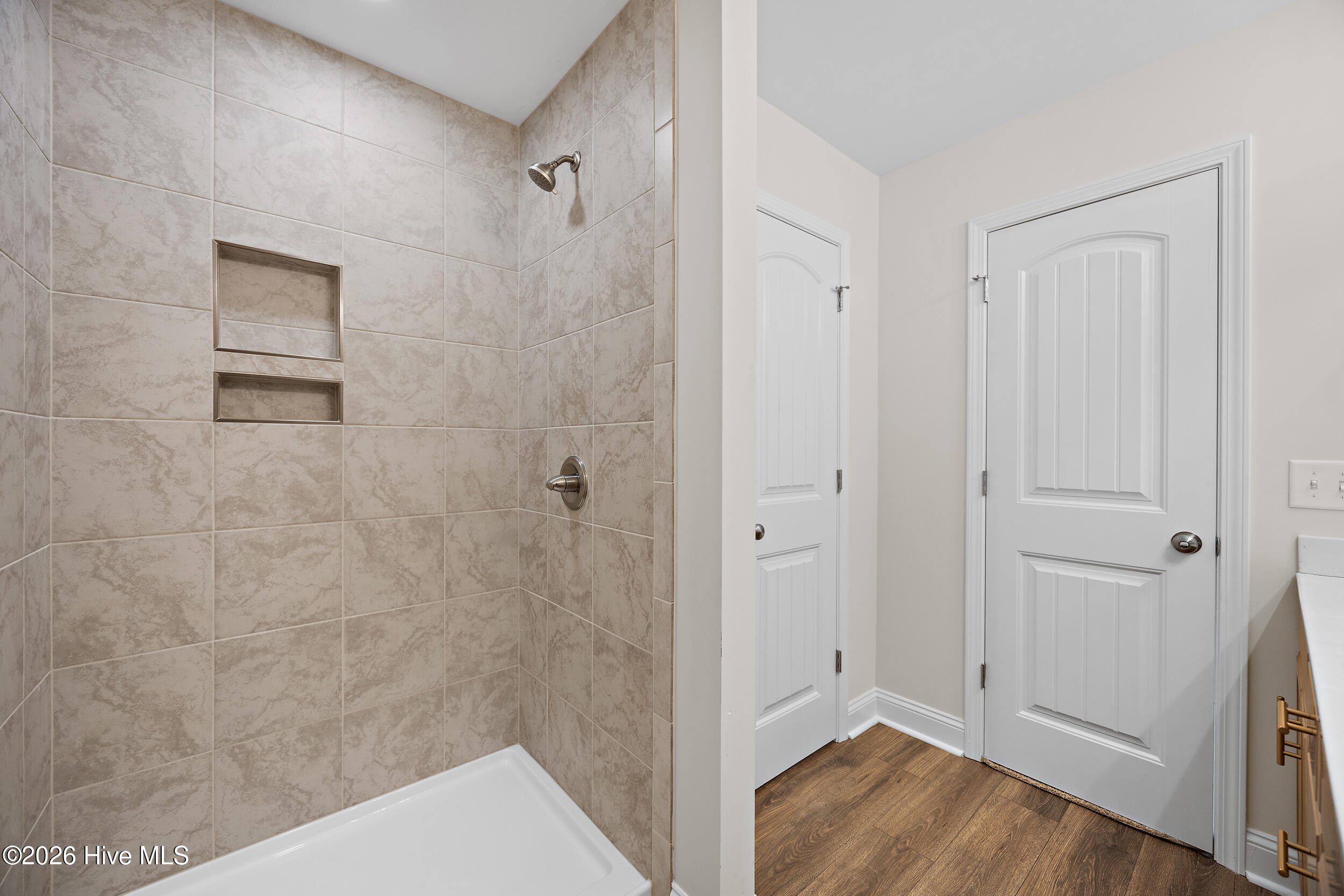 416 Fore Place Property Photo 33
