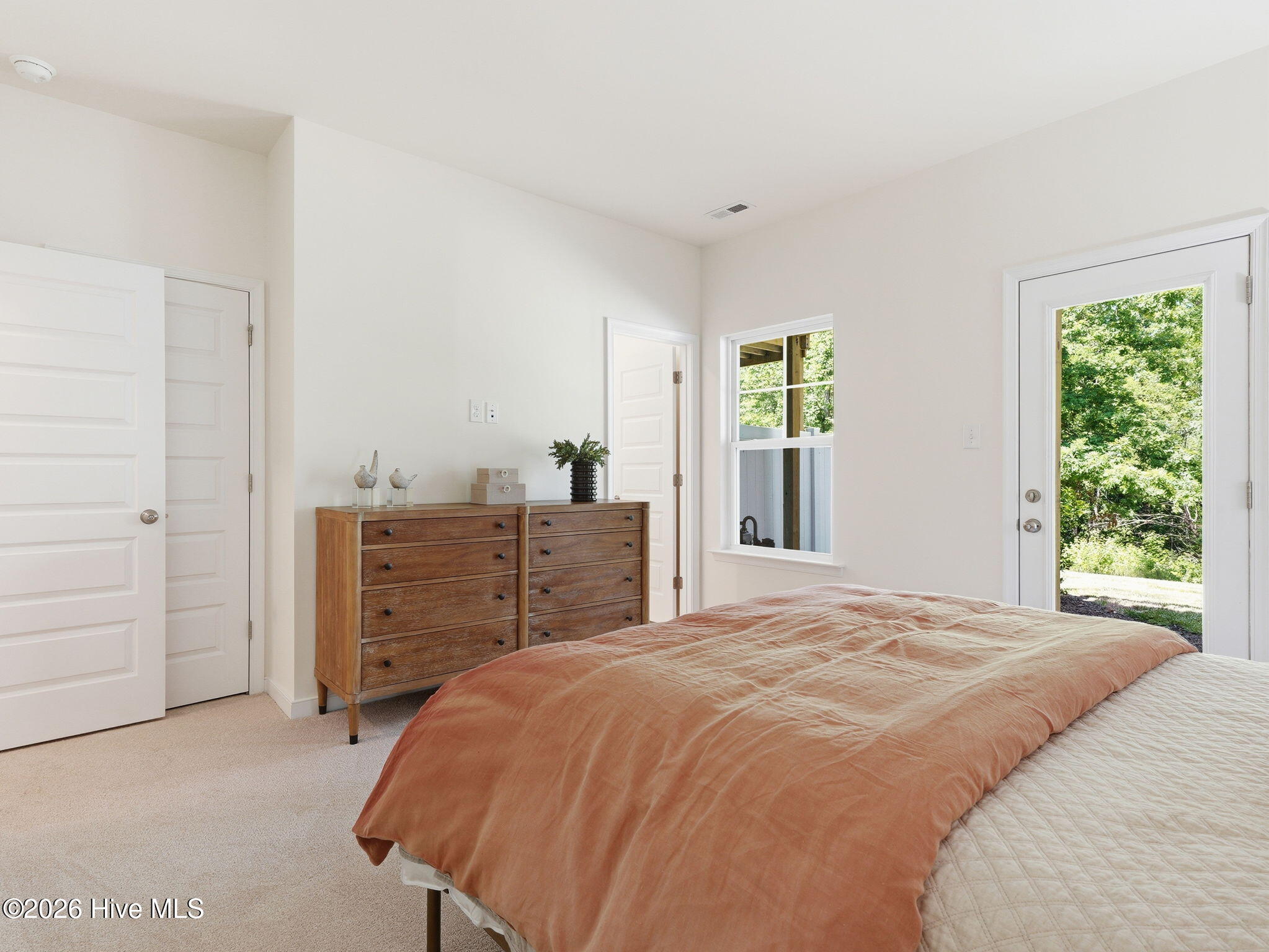 124 Storage Road Property Photo 5