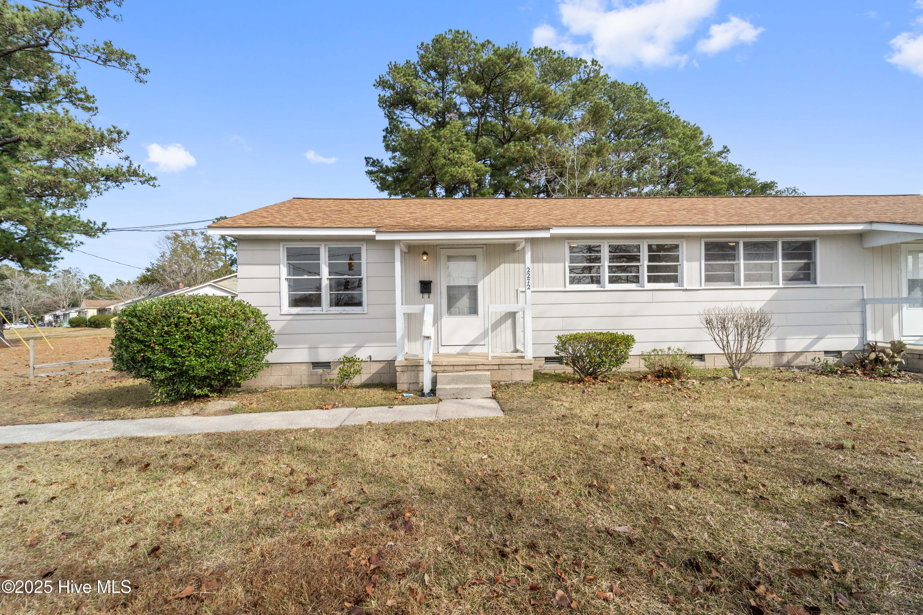 2272 Onslow Drive Property Photo 1