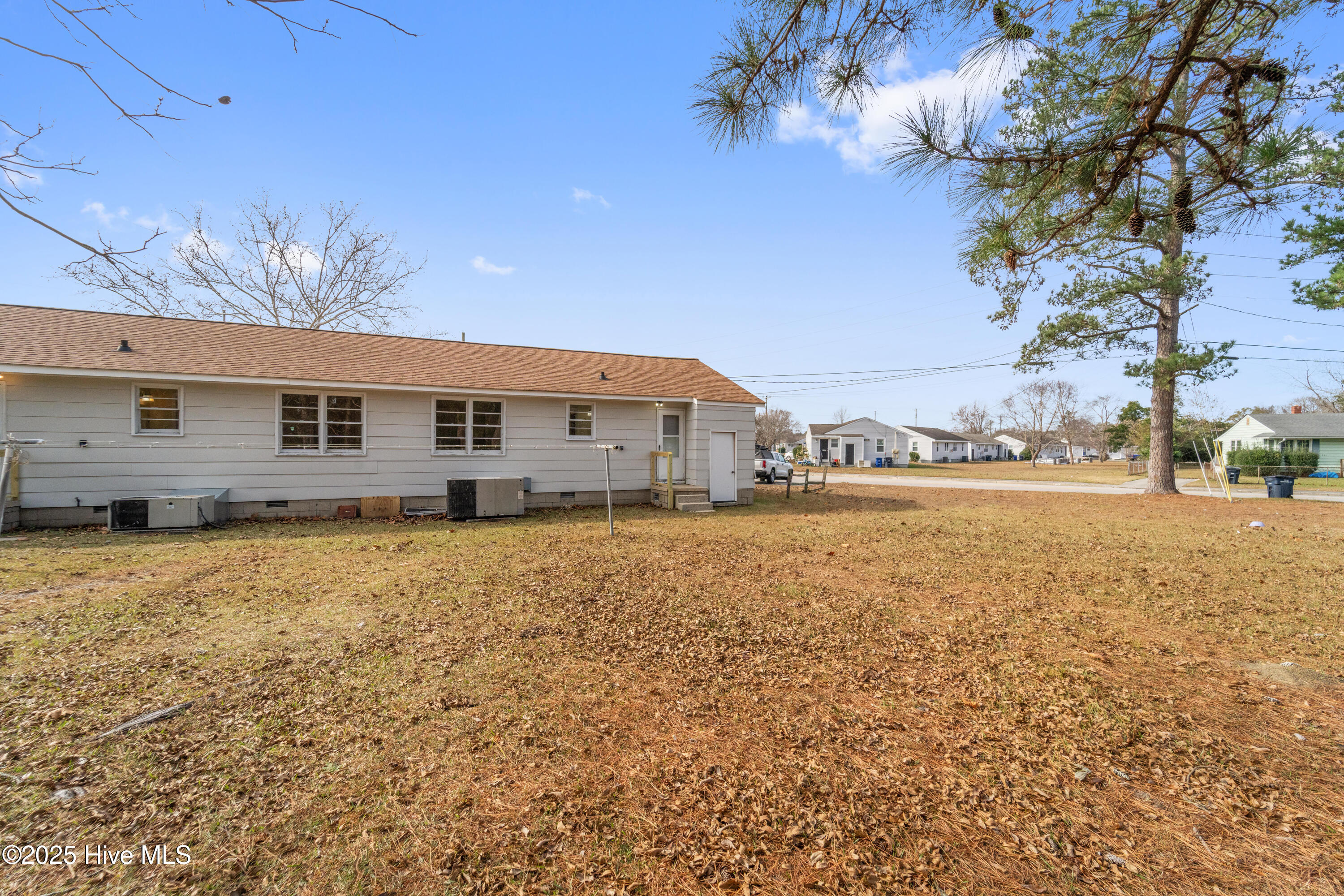2272 Onslow Drive Property Photo 11