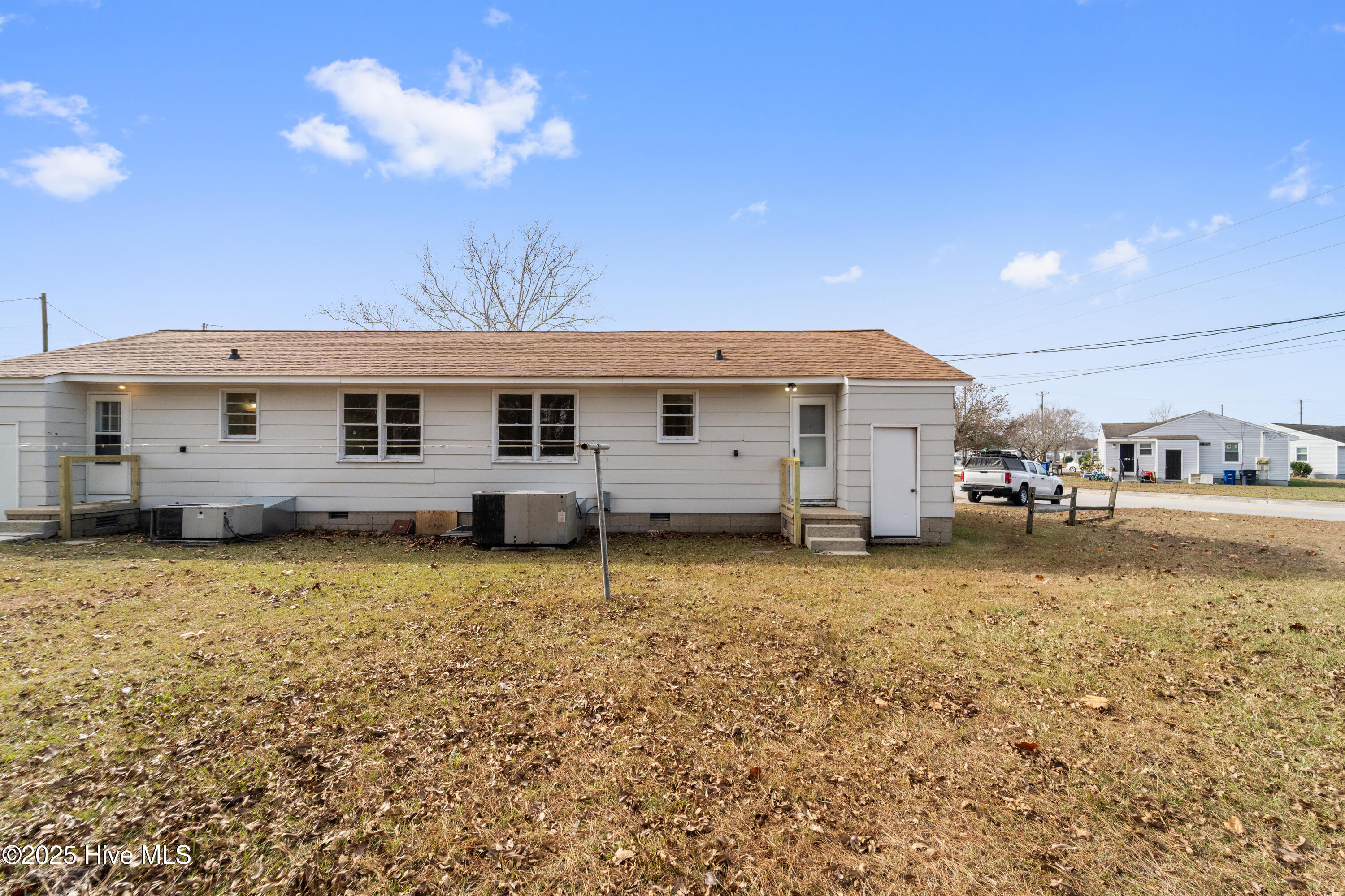 2272 Onslow Drive Property Photo 12