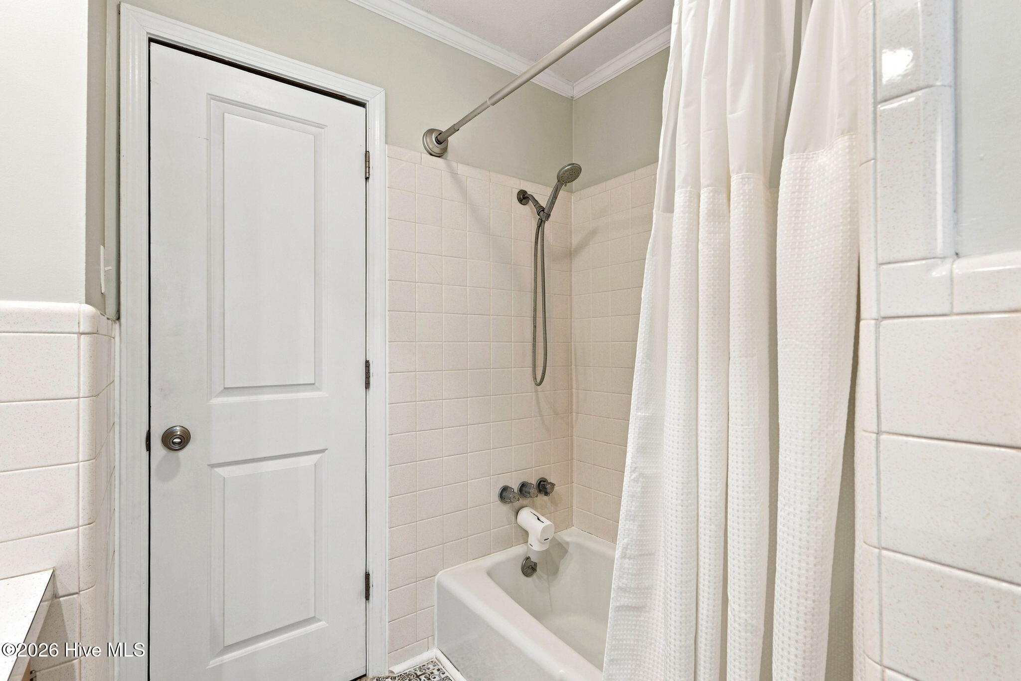211 Vine Street Property Photo 13