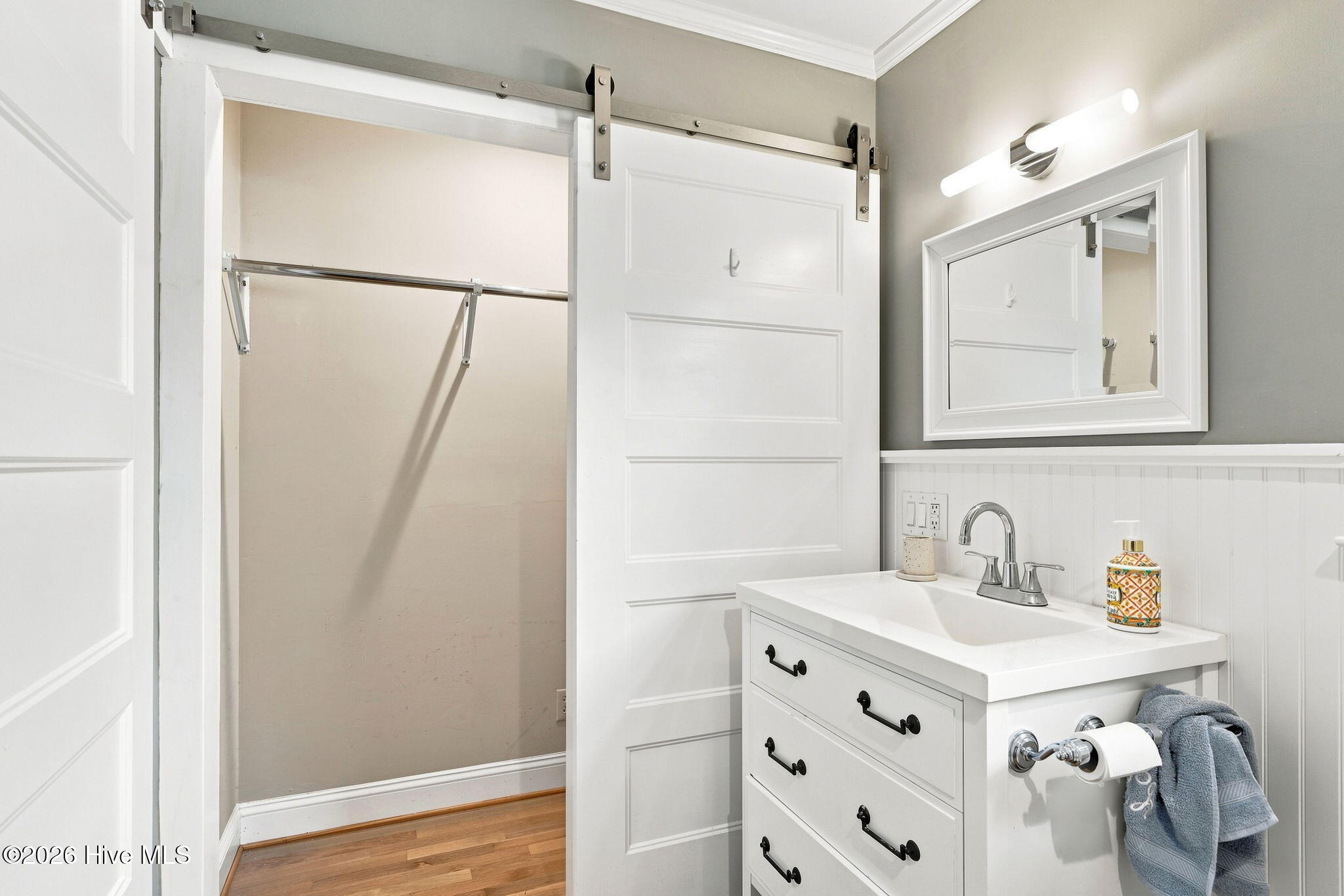 211 Vine Street Property Photo 30