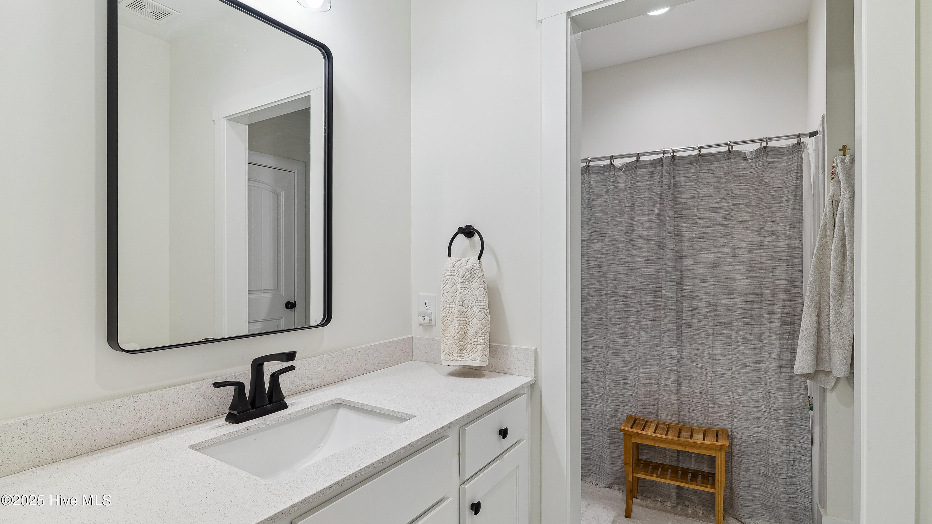 185 Canter Lane Property Photo 6