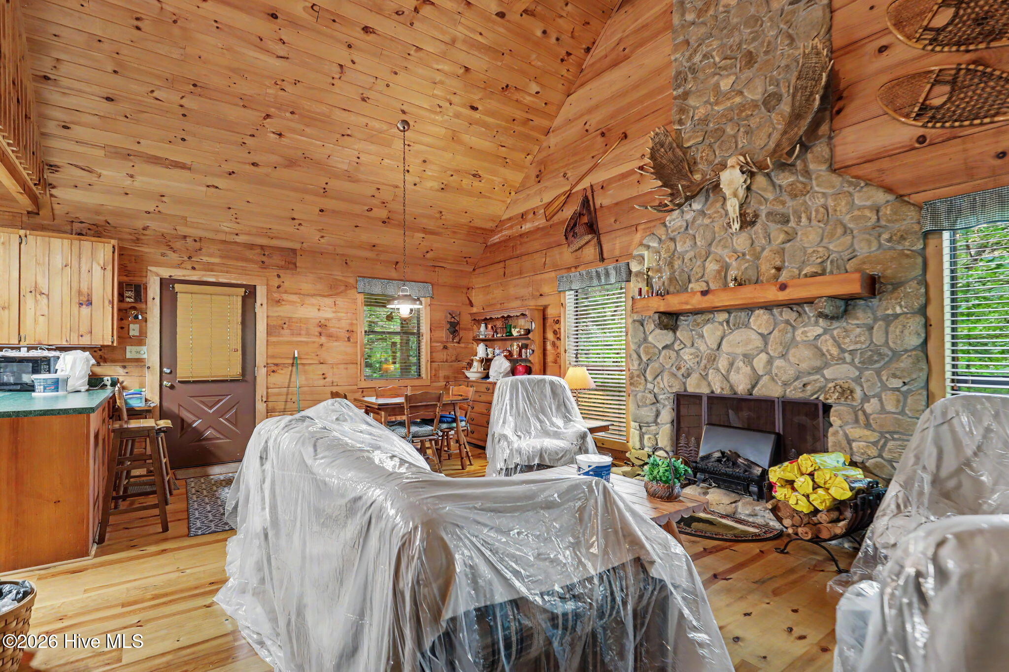185 Falling Waters Lane Property Photo 9