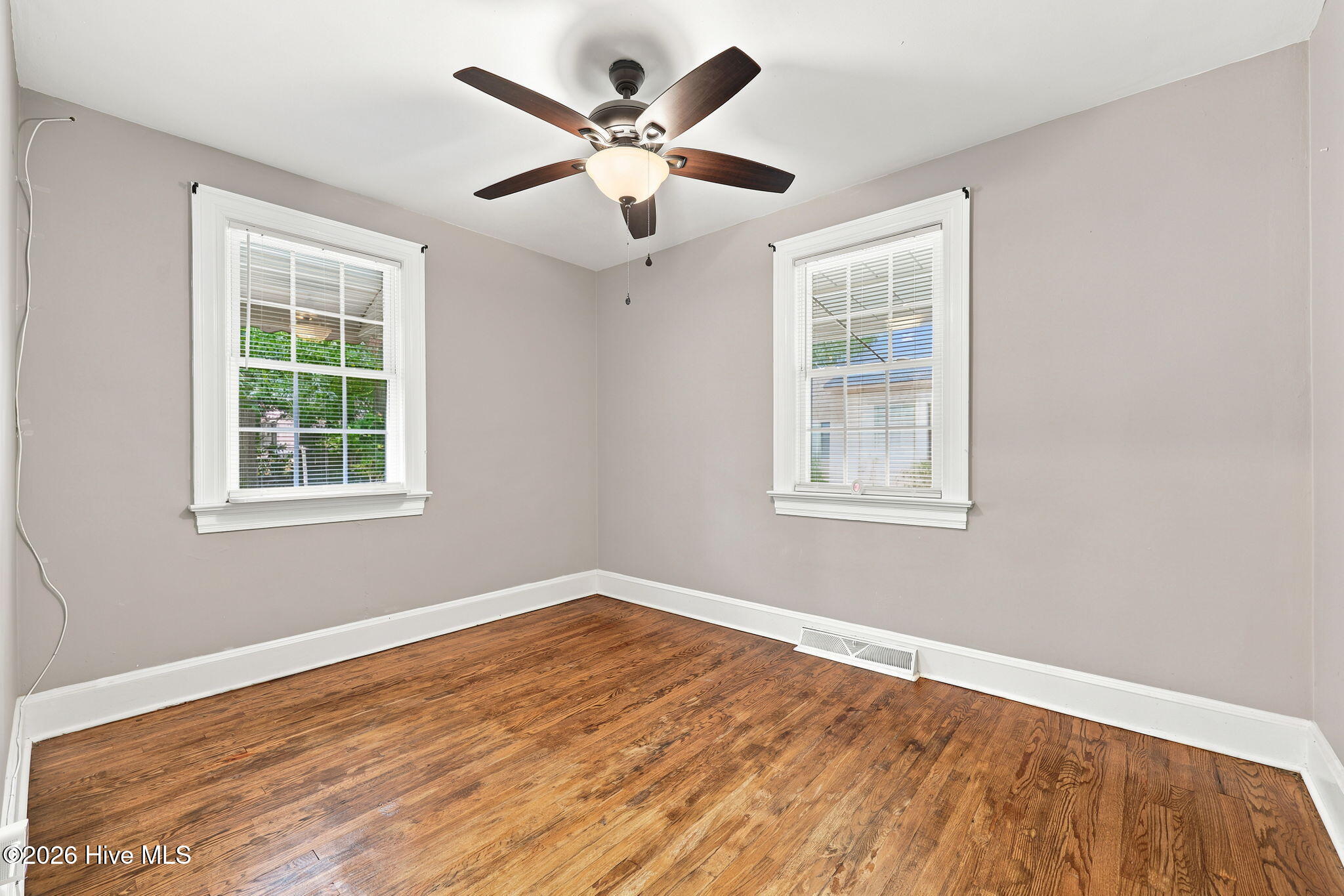 937 Redgate Avenue Property Photo 11