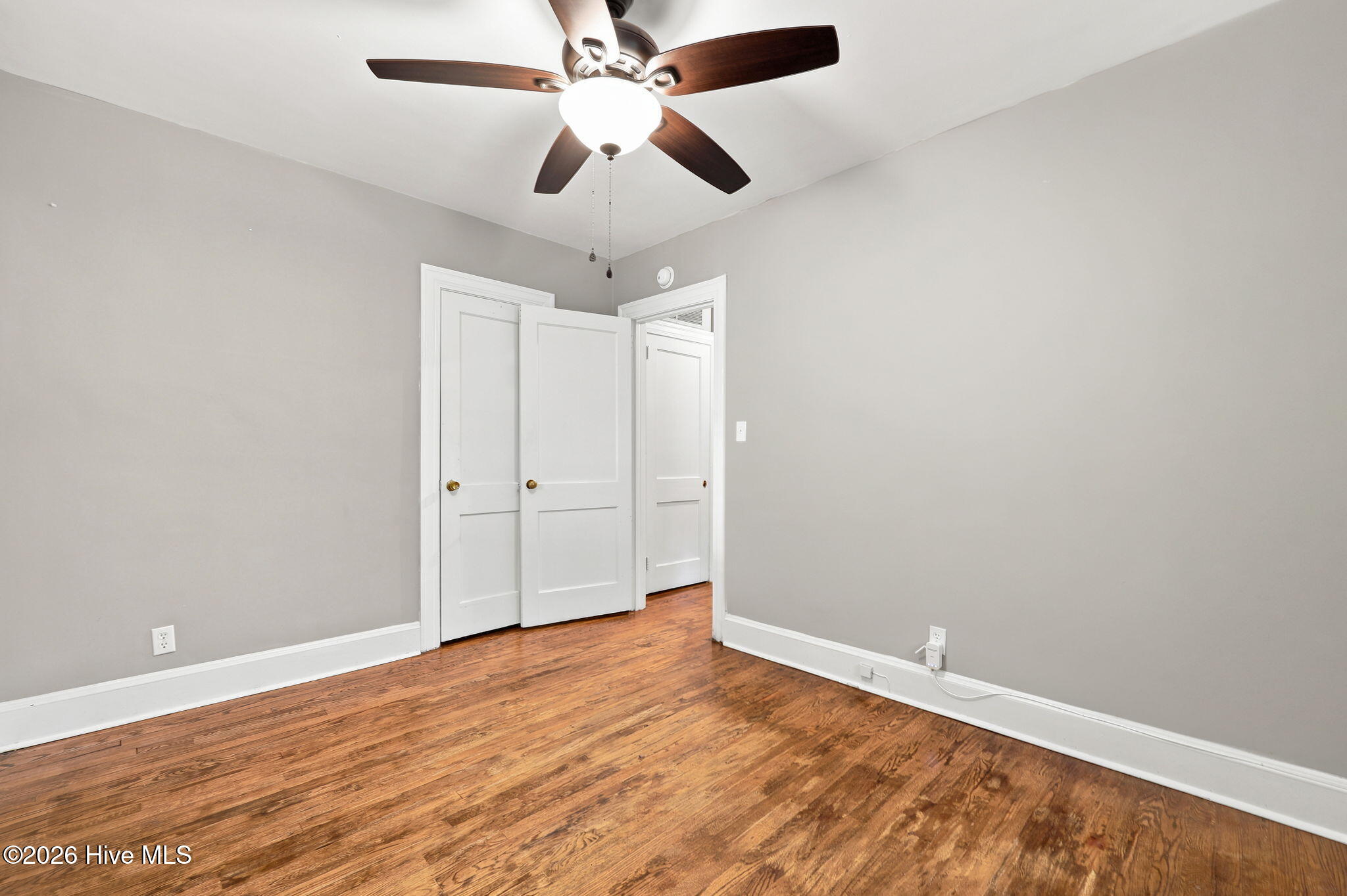 937 Redgate Avenue Property Photo 12