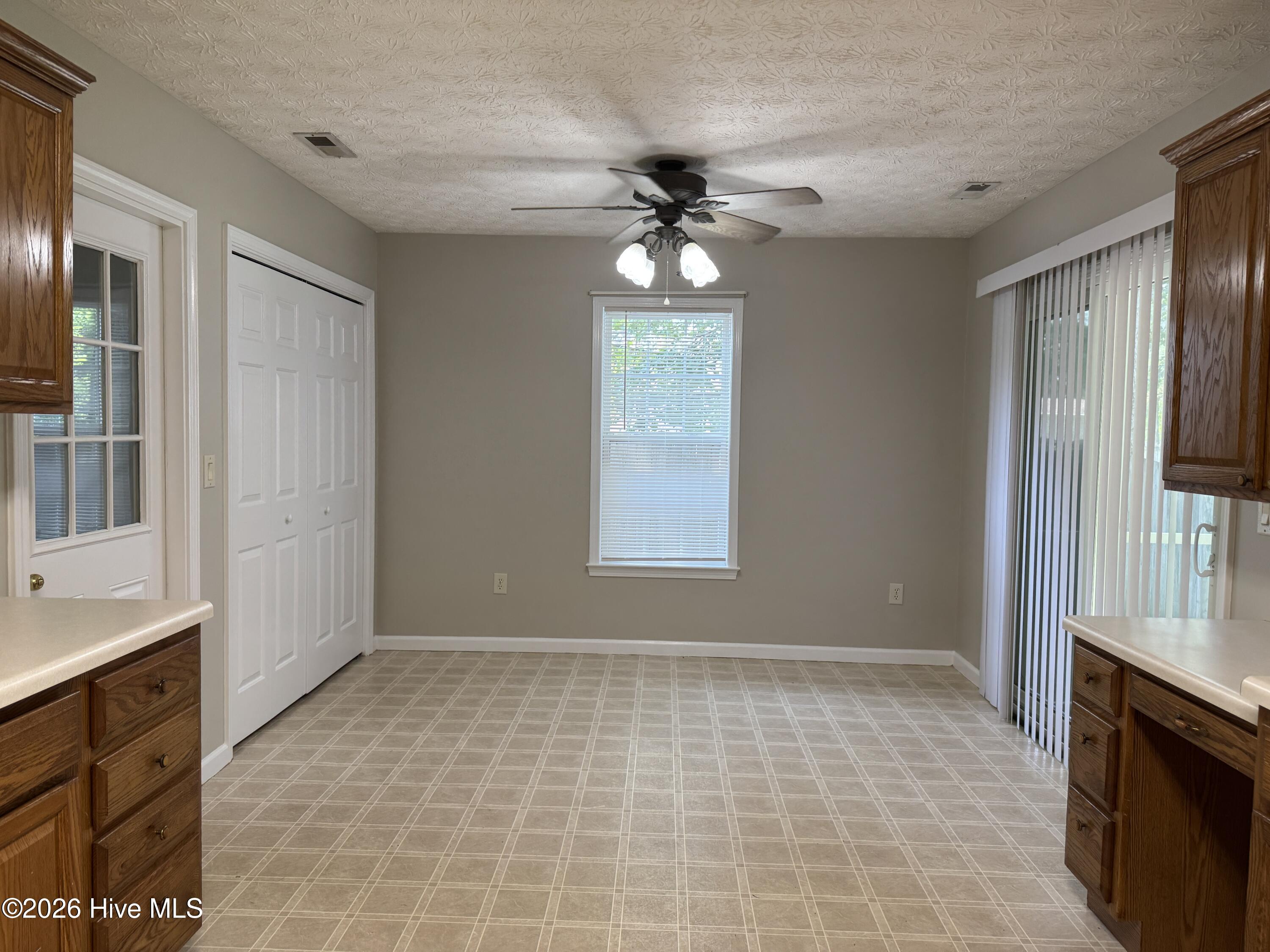 105 Farina Drive Property Photo 6