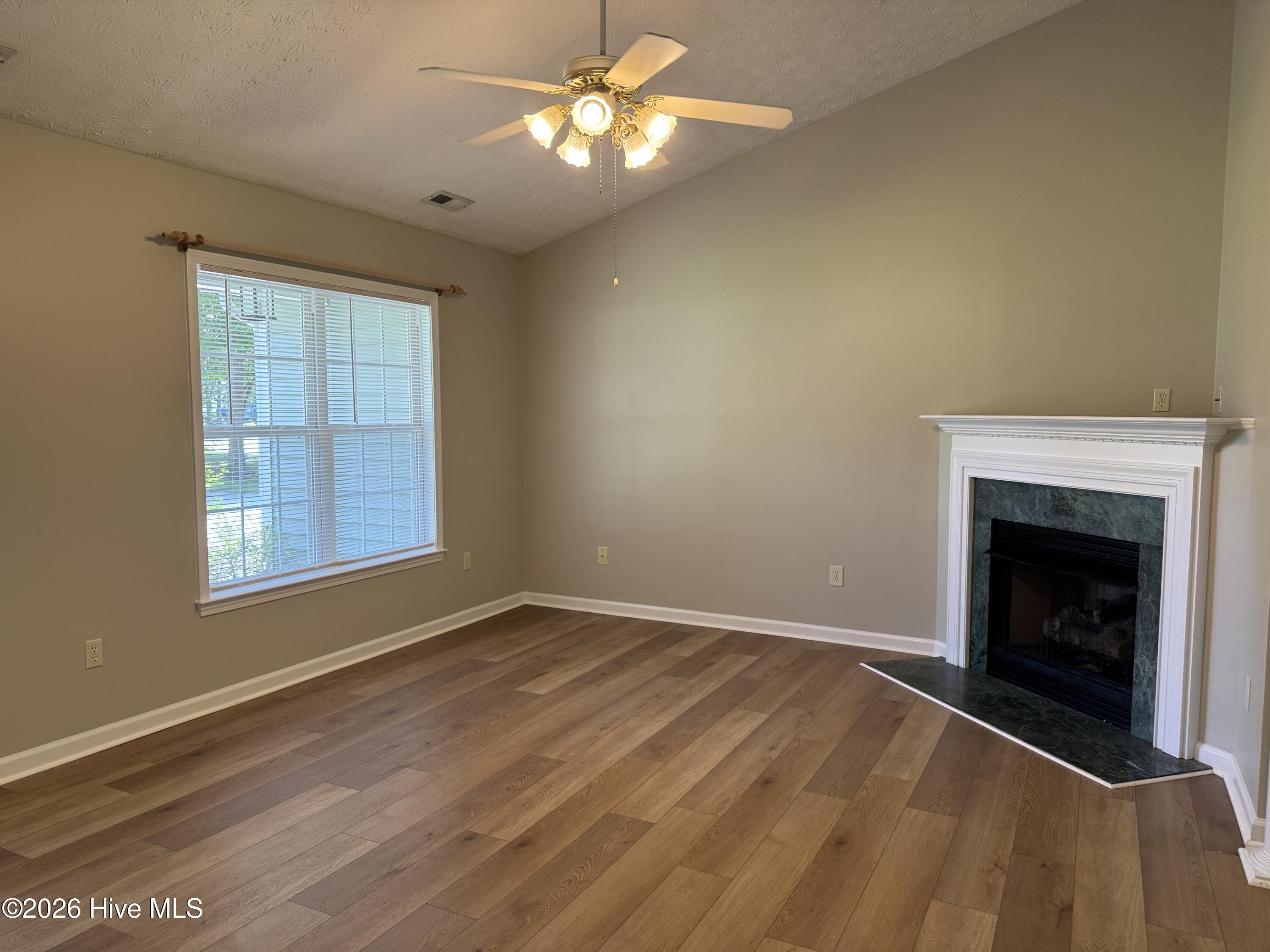 105 Farina Drive Property Photo 9