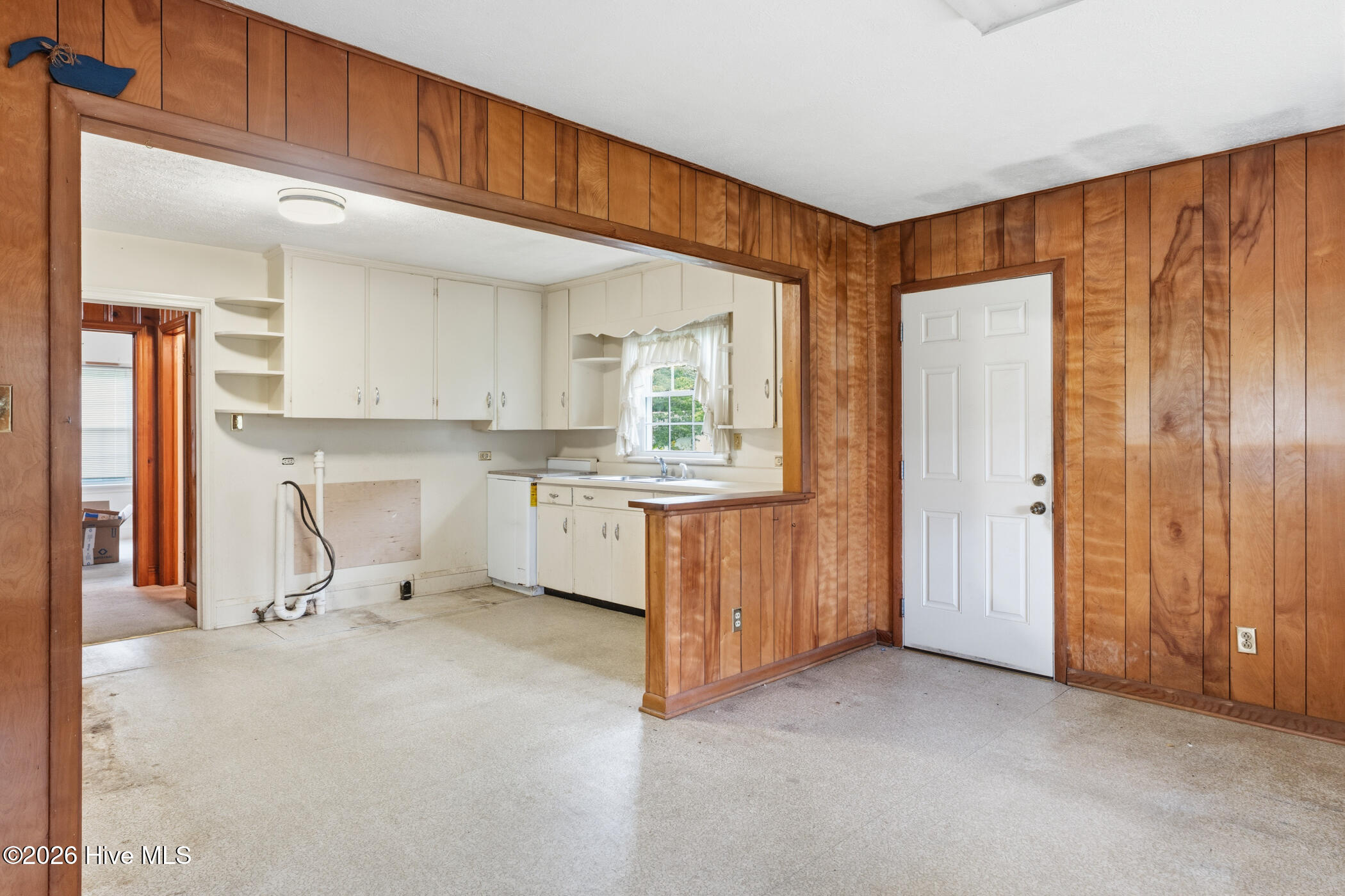 1115 Richmond Road Property Photo 11