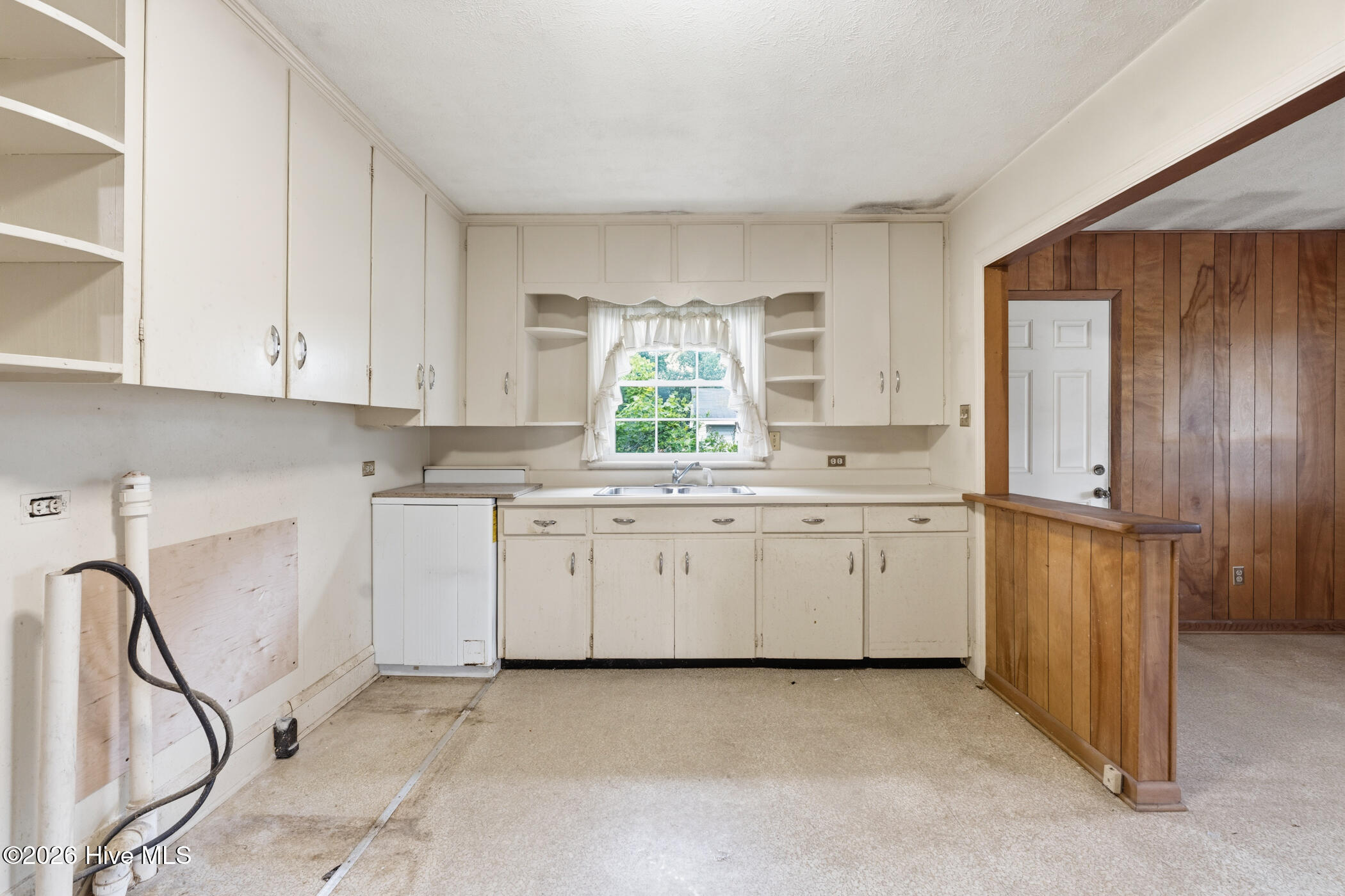 1115 Richmond Road Property Photo 14