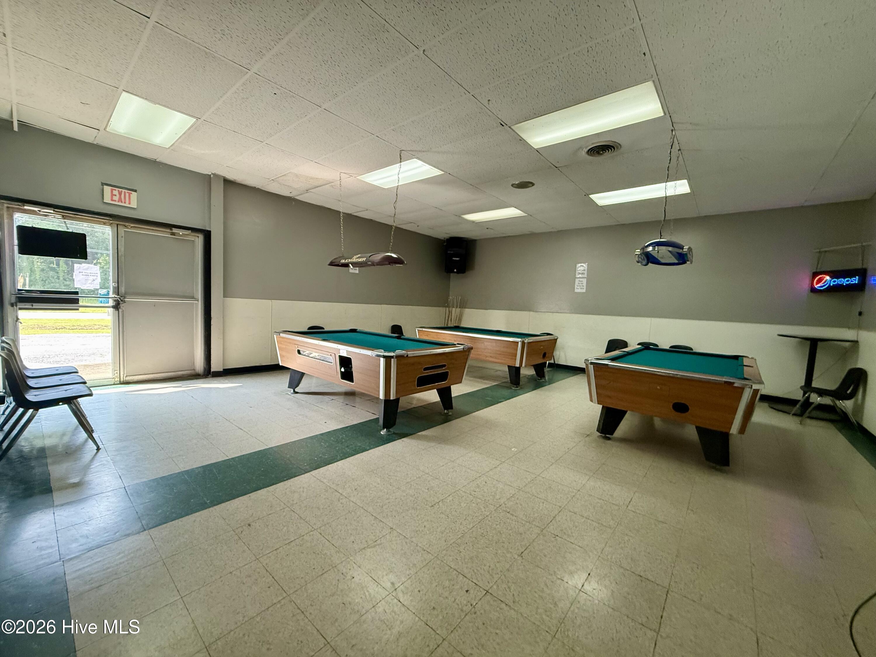 915 E Boulevard Property Photo 15