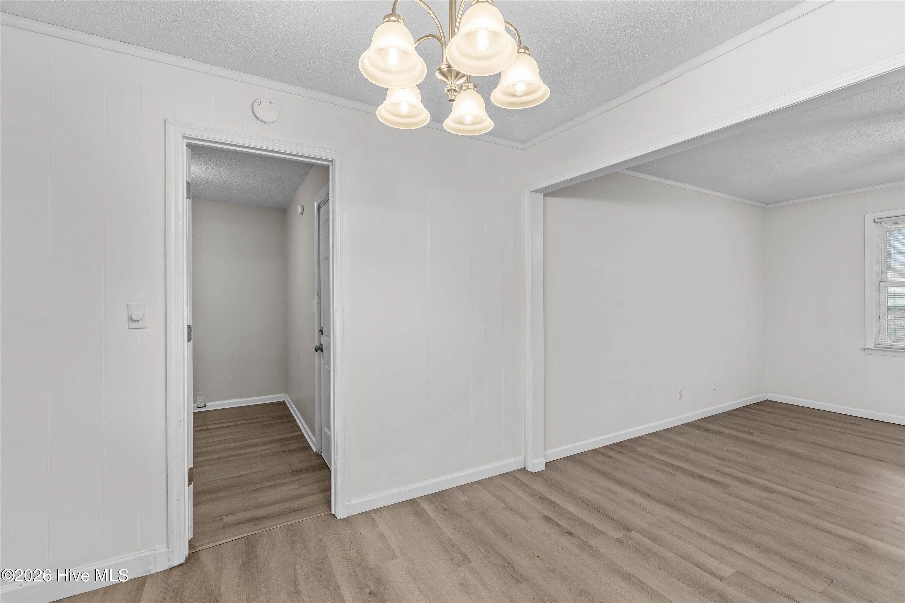 2526 Meadowbrook Drive Property Photo 6