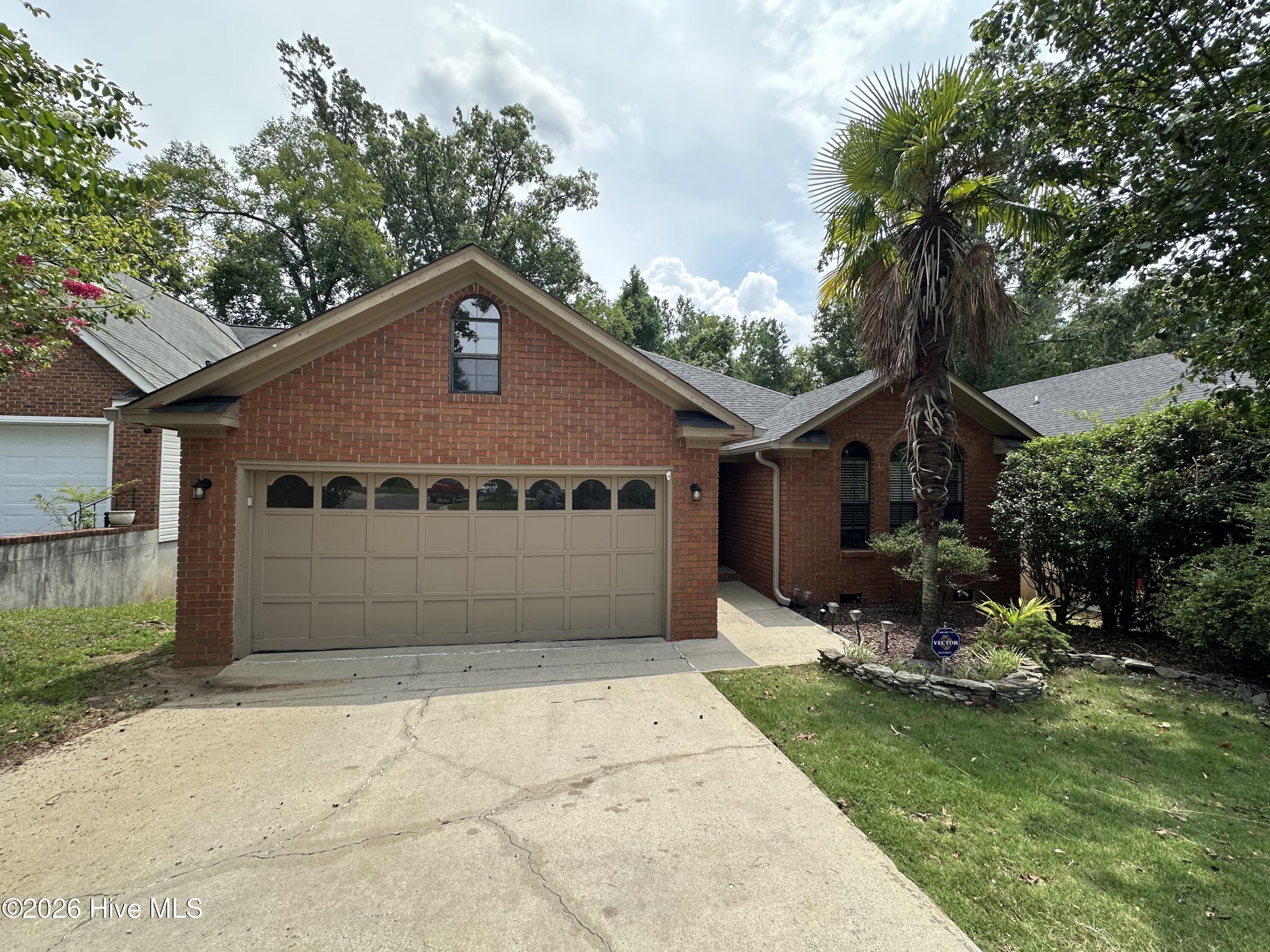 2919 Pointewest Drive Property Photo 1