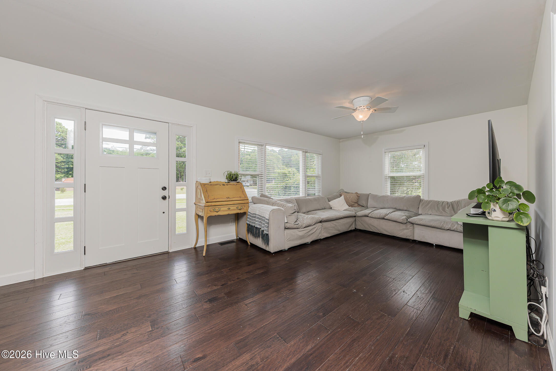 670 Queens Creek Road Property Photo 6