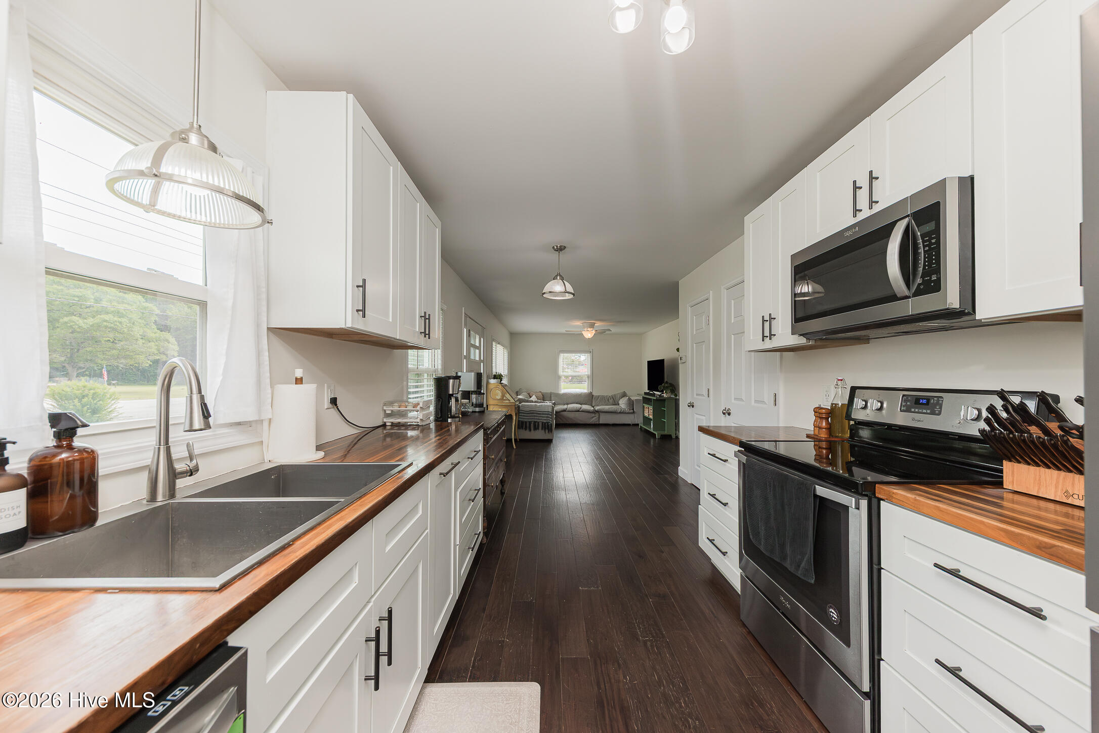 670 Queens Creek Road Property Photo 11