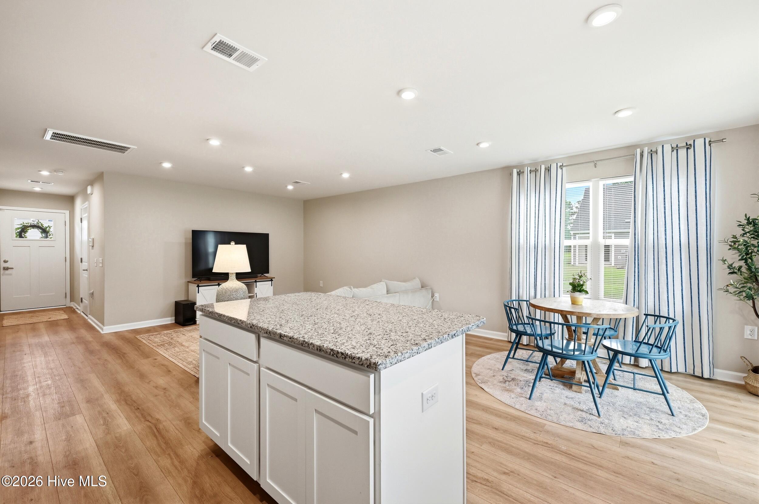 3005 Edgemead Circle Nw Property Photo 14