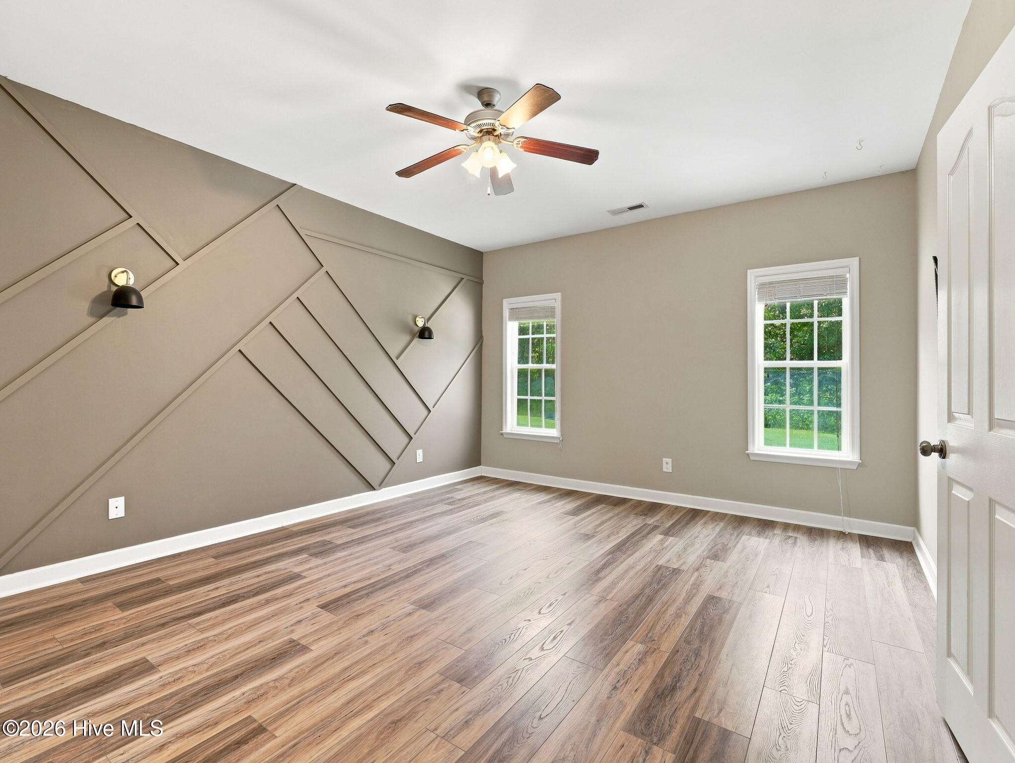 302 Squire Court Property Photo 17
