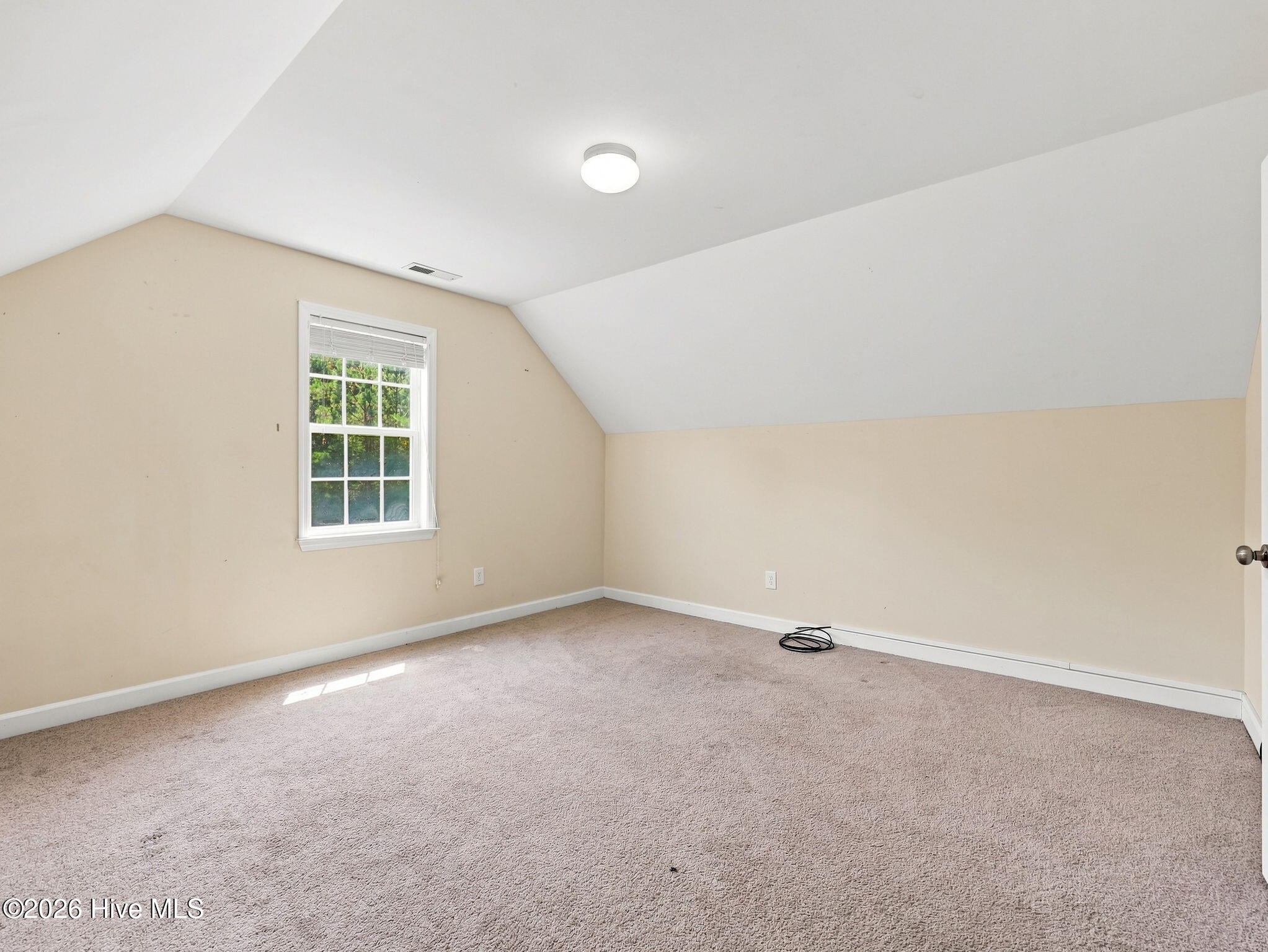 302 Squire Court Property Photo 26