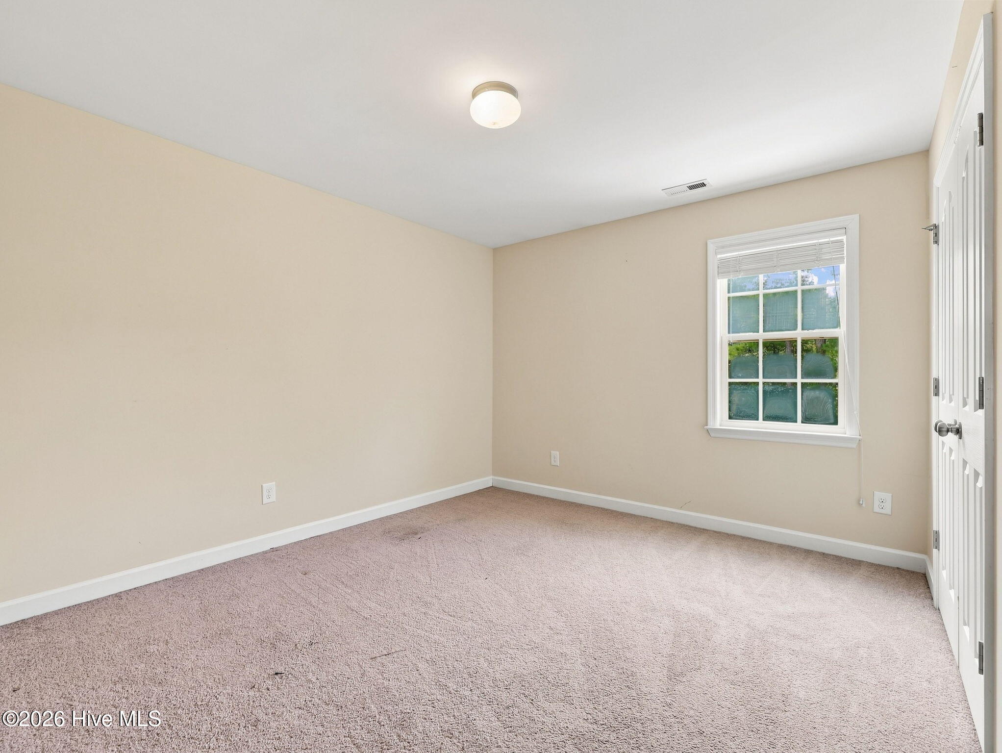 302 Squire Court Property Photo 29