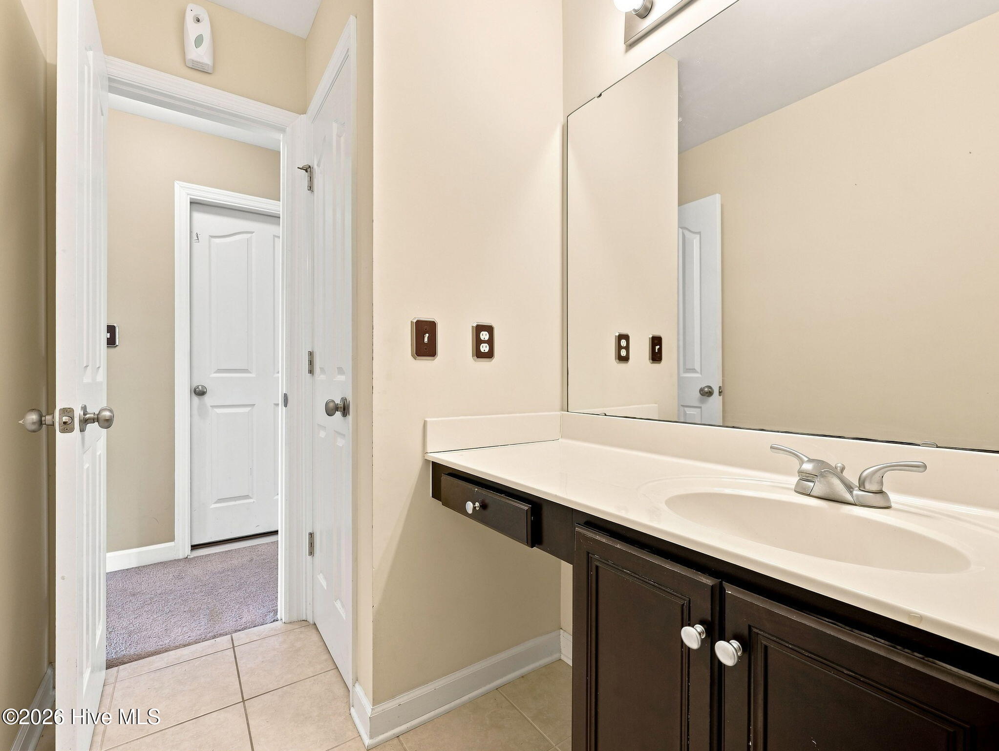 302 Squire Court Property Photo 33