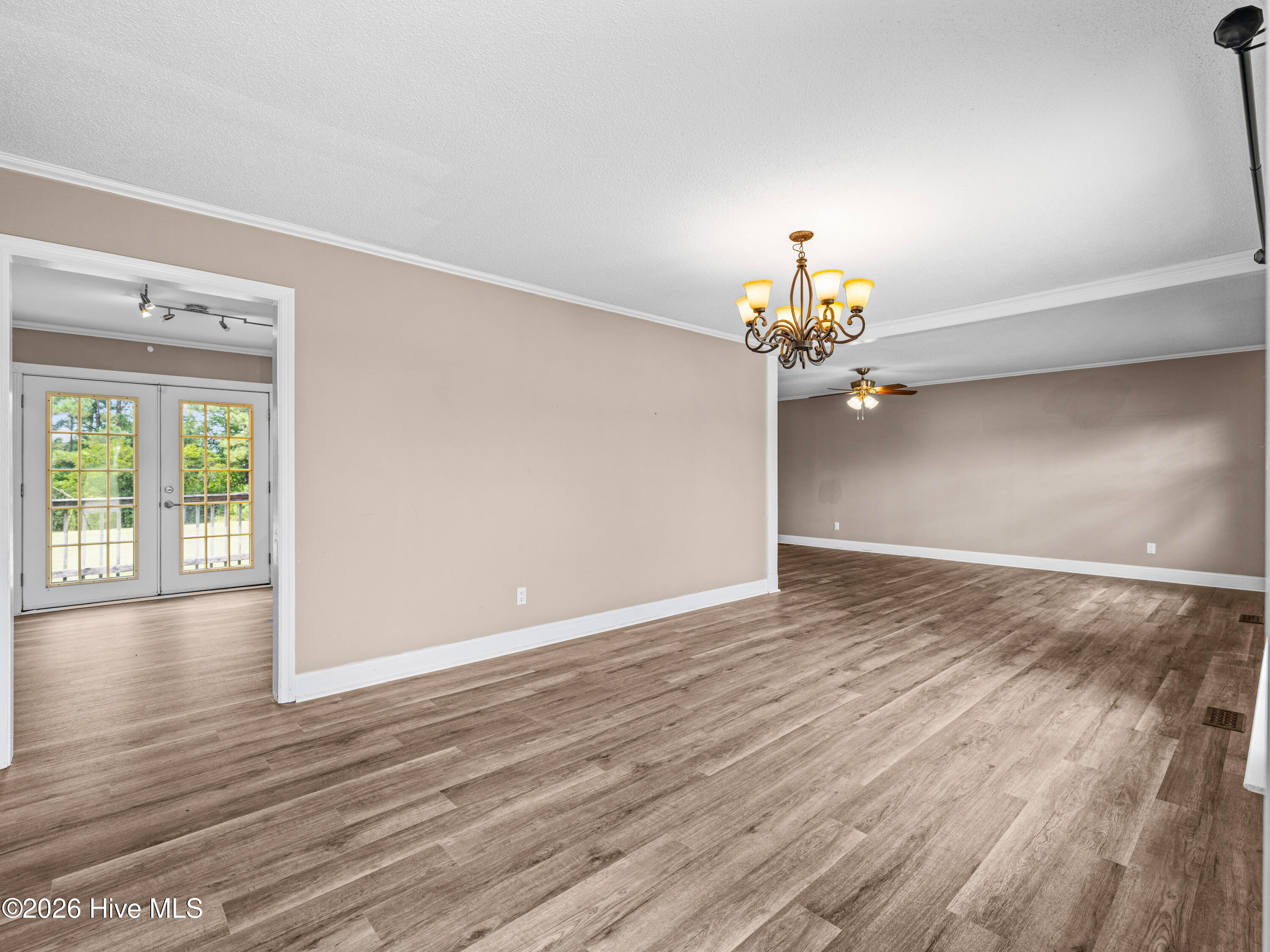 73 Sanders Drive Property Photo 6