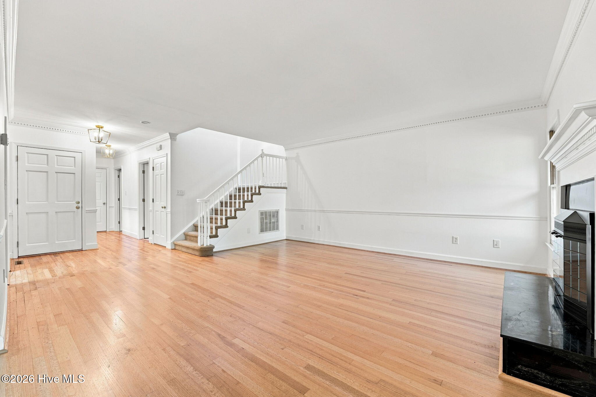114 Wimbledon Drive Property Photo 8