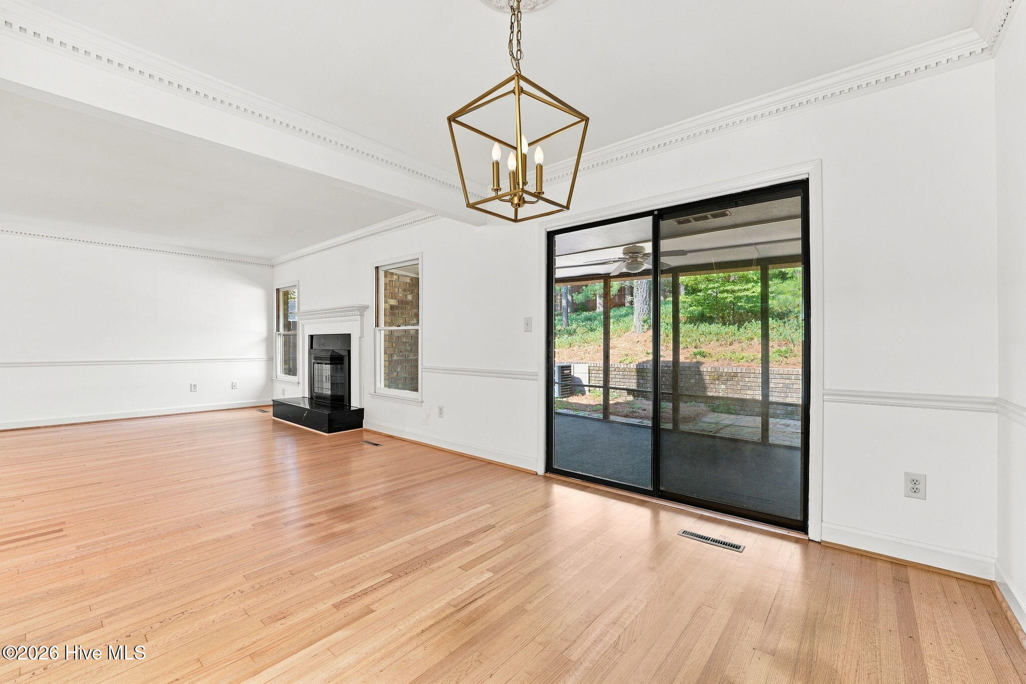 114 Wimbledon Drive Property Photo 10