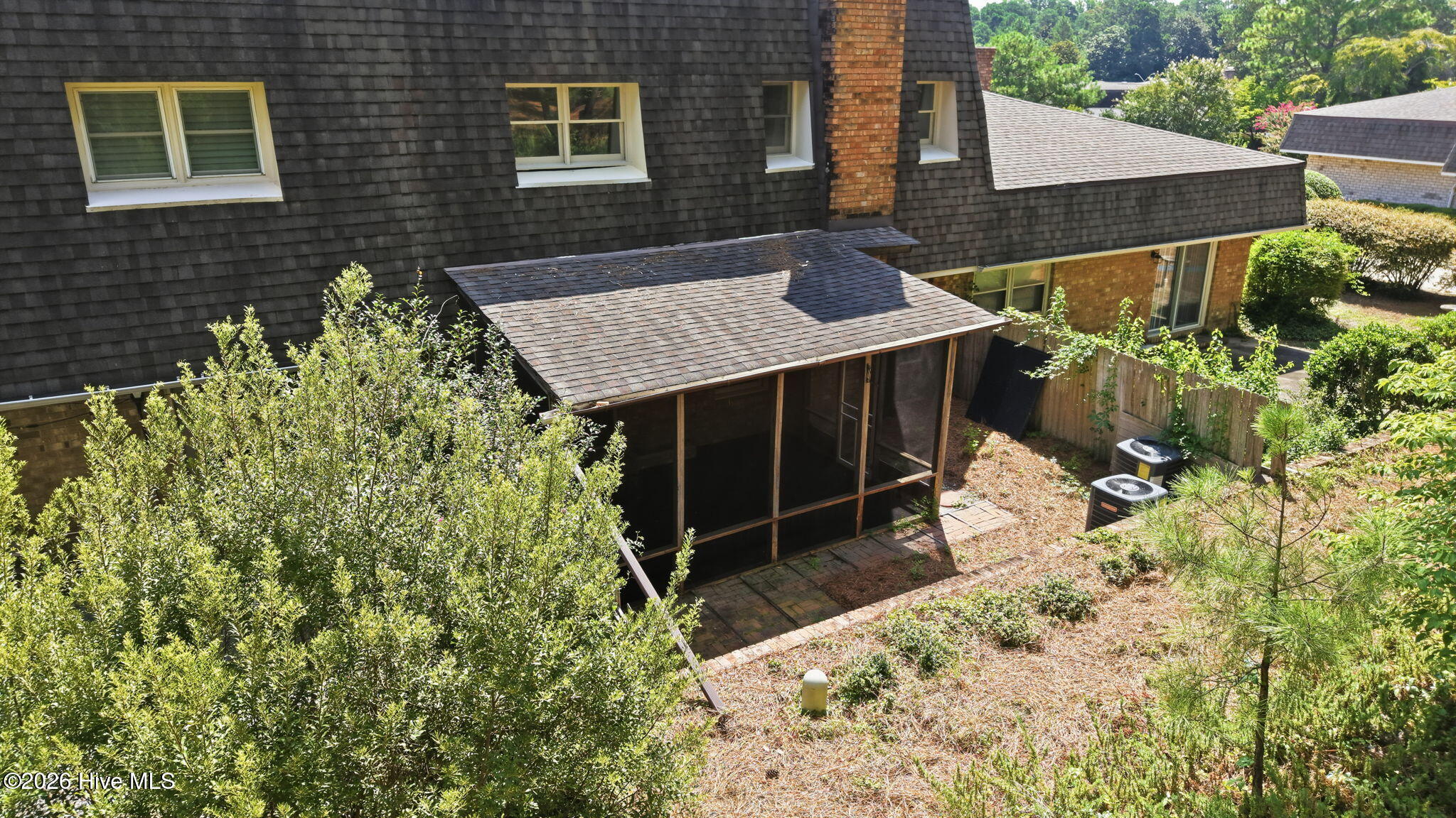 114 Wimbledon Drive Property Photo 41