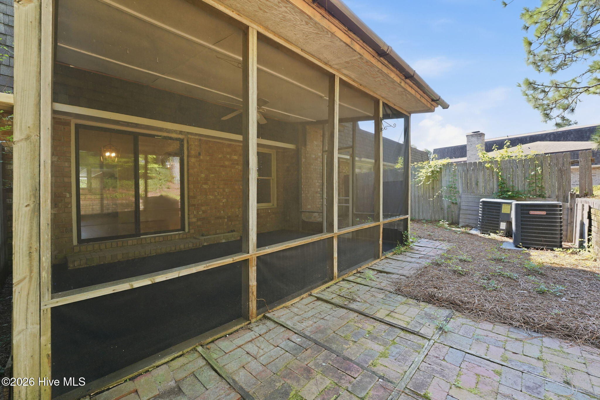114 Wimbledon Drive Property Photo 49