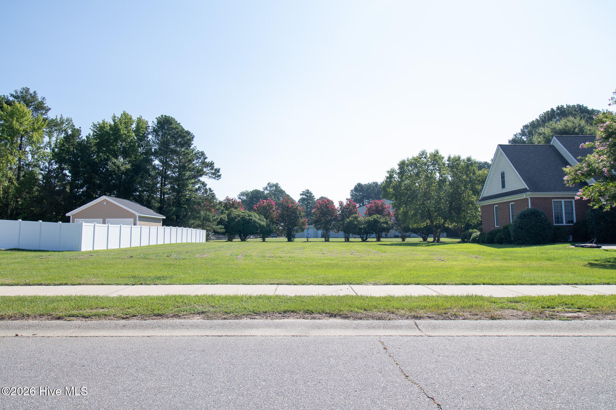 167 Turnberry Property Photo 1
