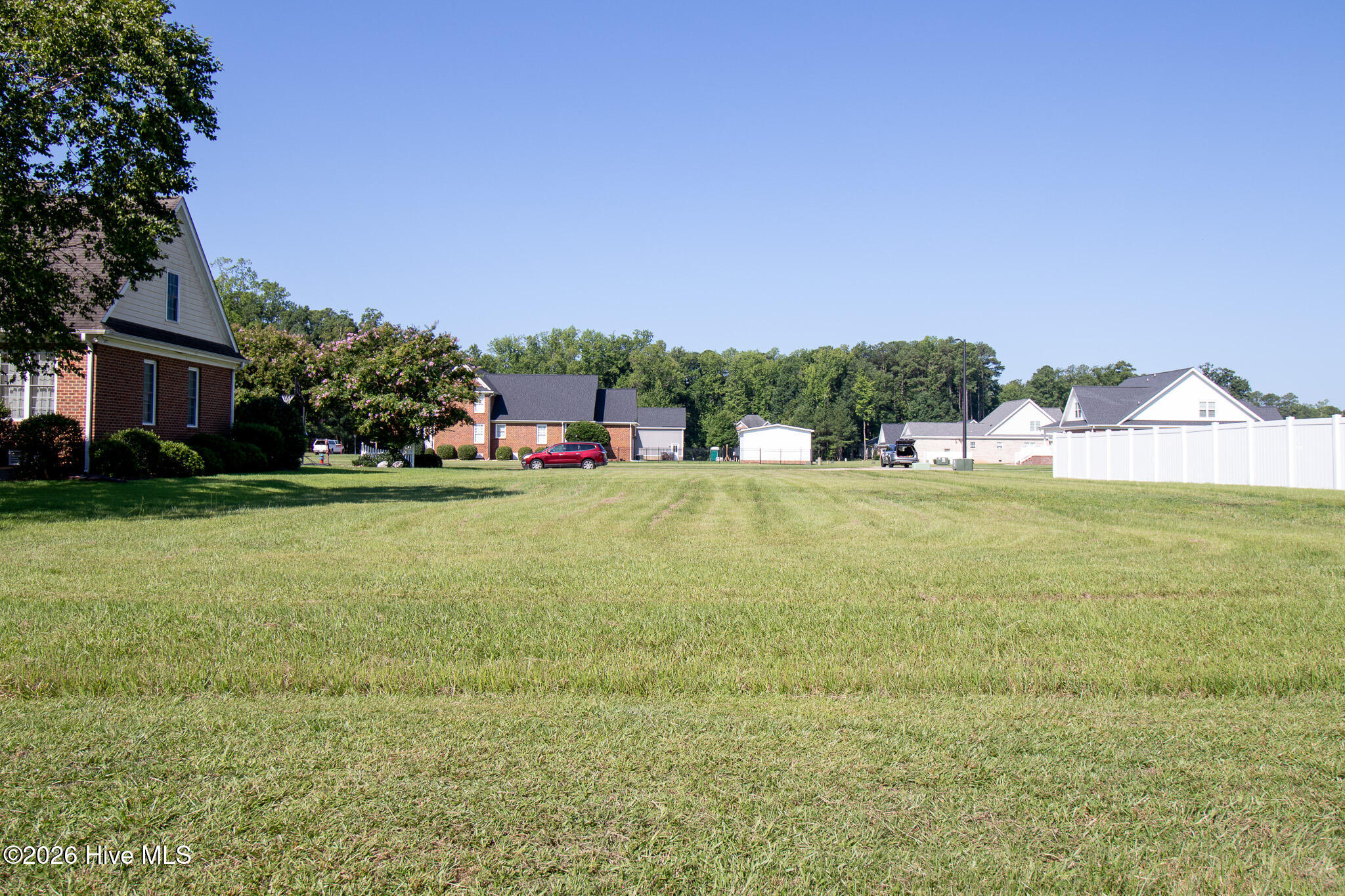 167 Turnberry Property Photo 2