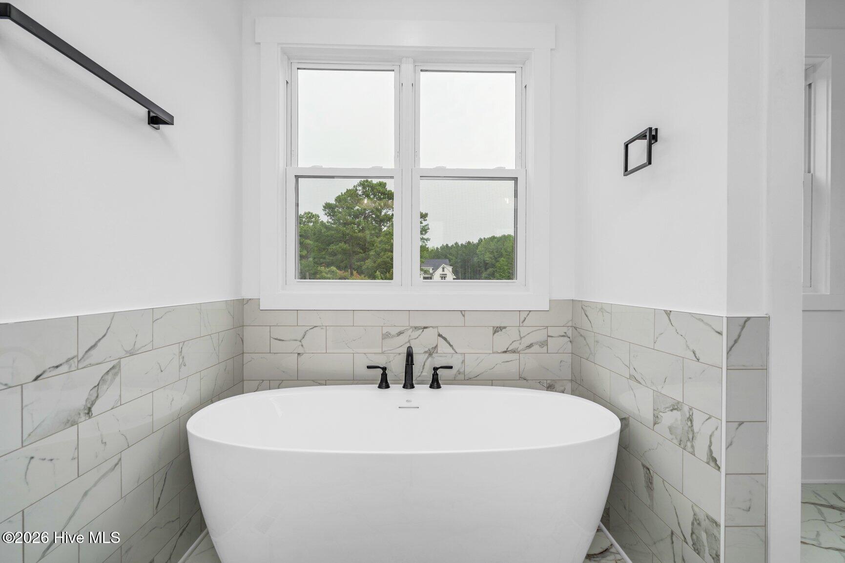 15 Black Feather Lane Property Photo 19