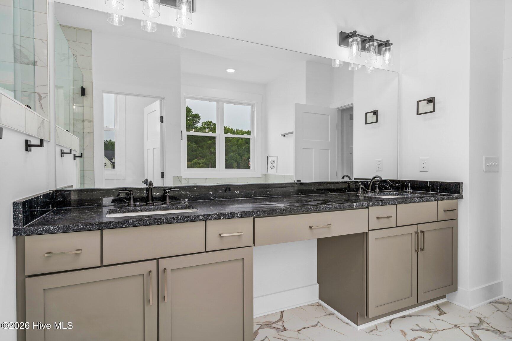 15 Black Feather Lane Property Photo 20