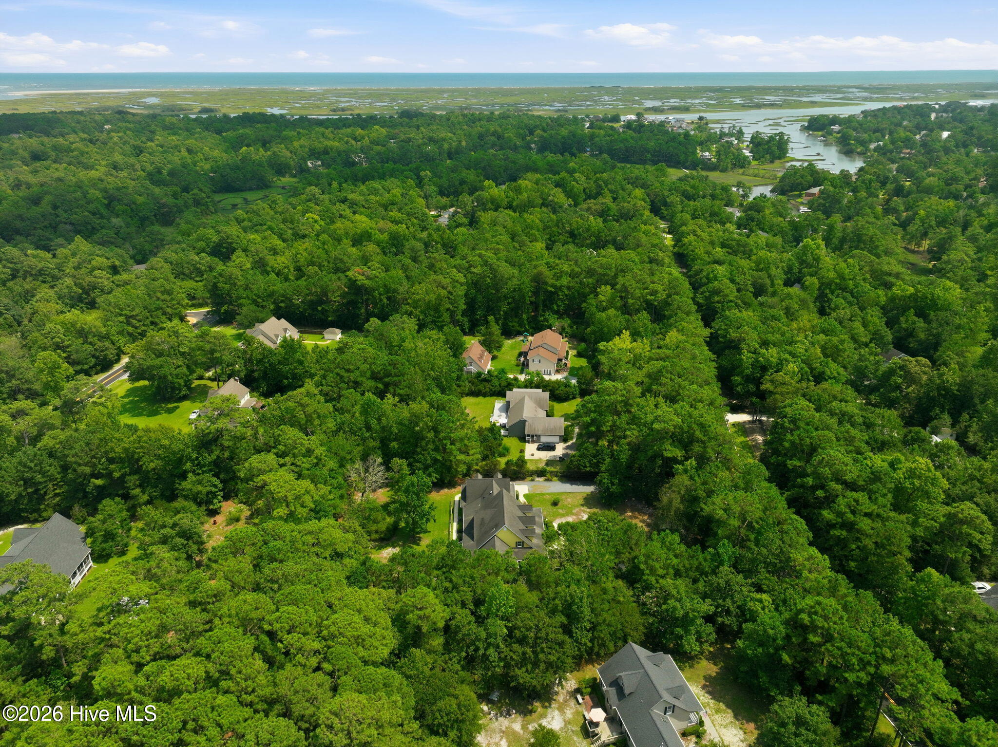 303 Creekview Drive Property Photo 8