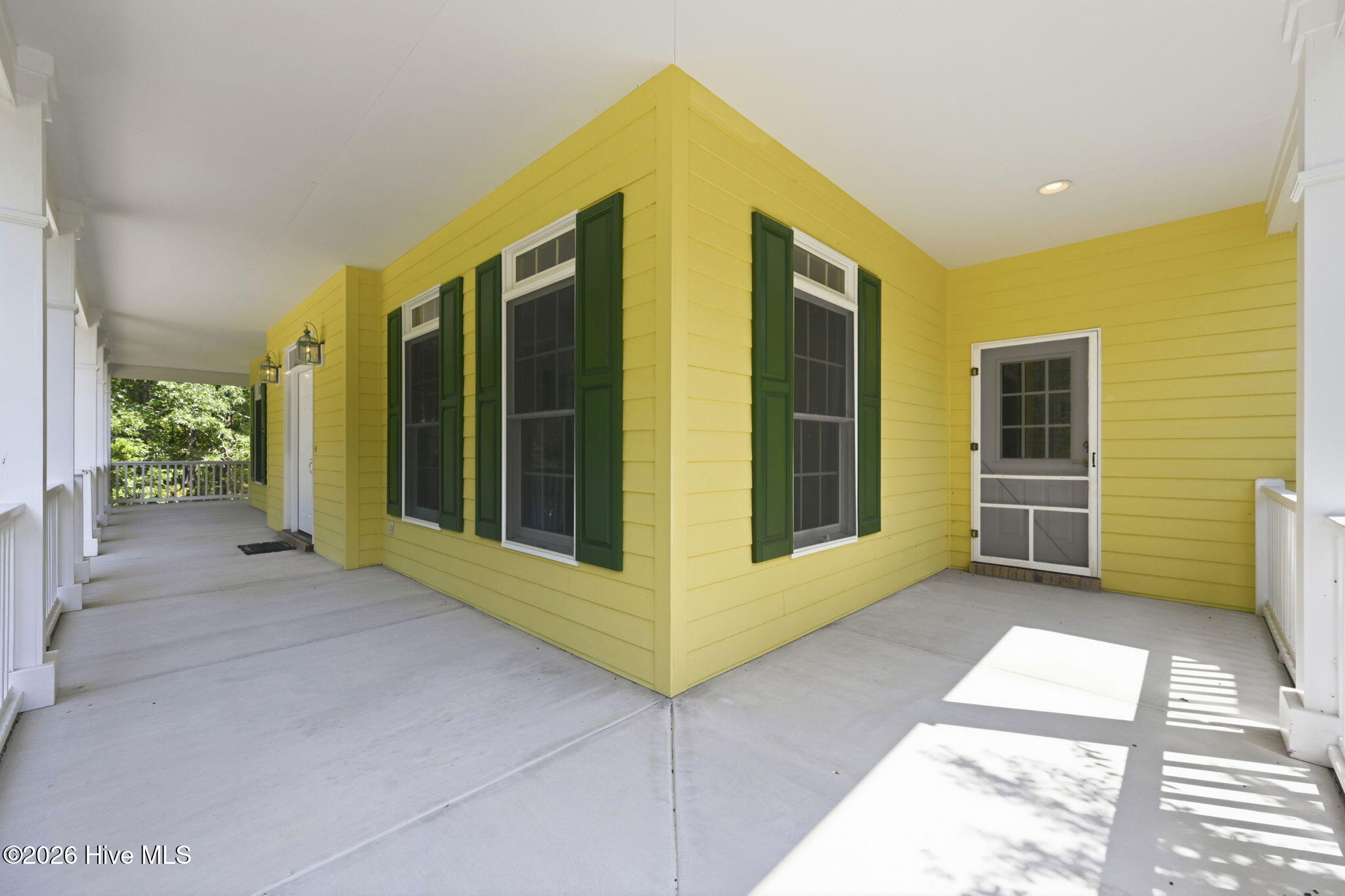 303 Creekview Drive Property Photo 11