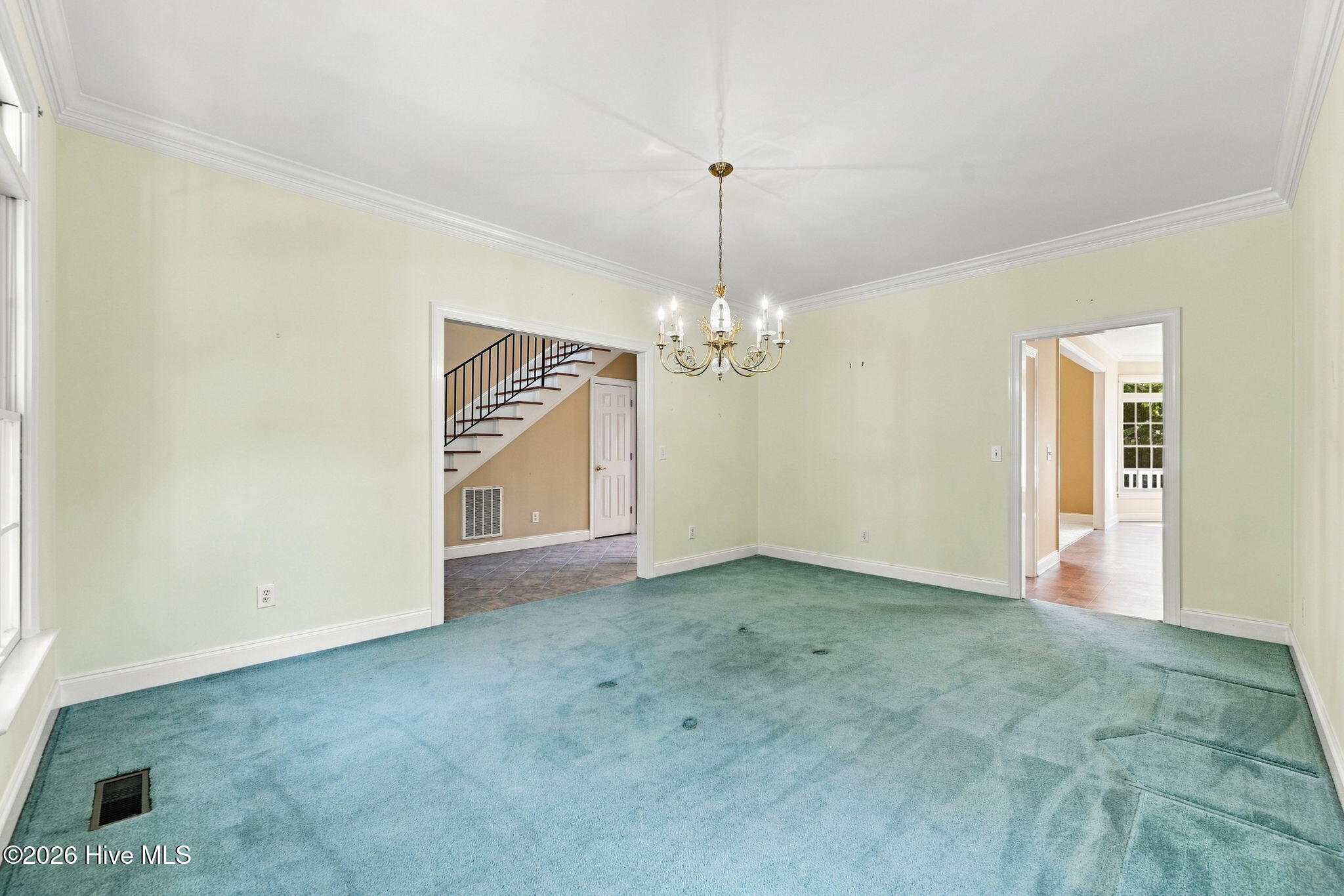 303 Creekview Drive Property Photo 28