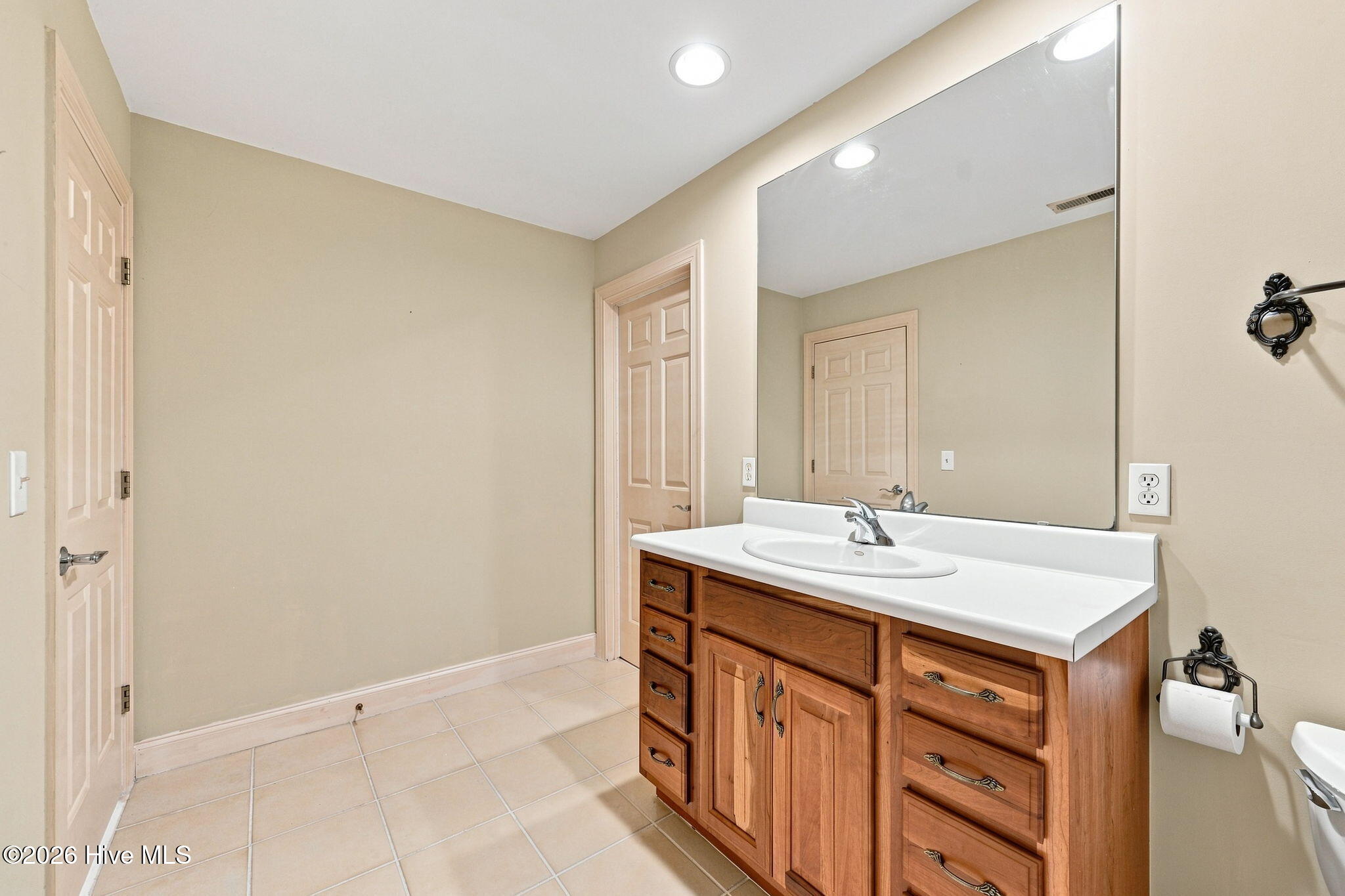 303 Creekview Drive Property Photo 42