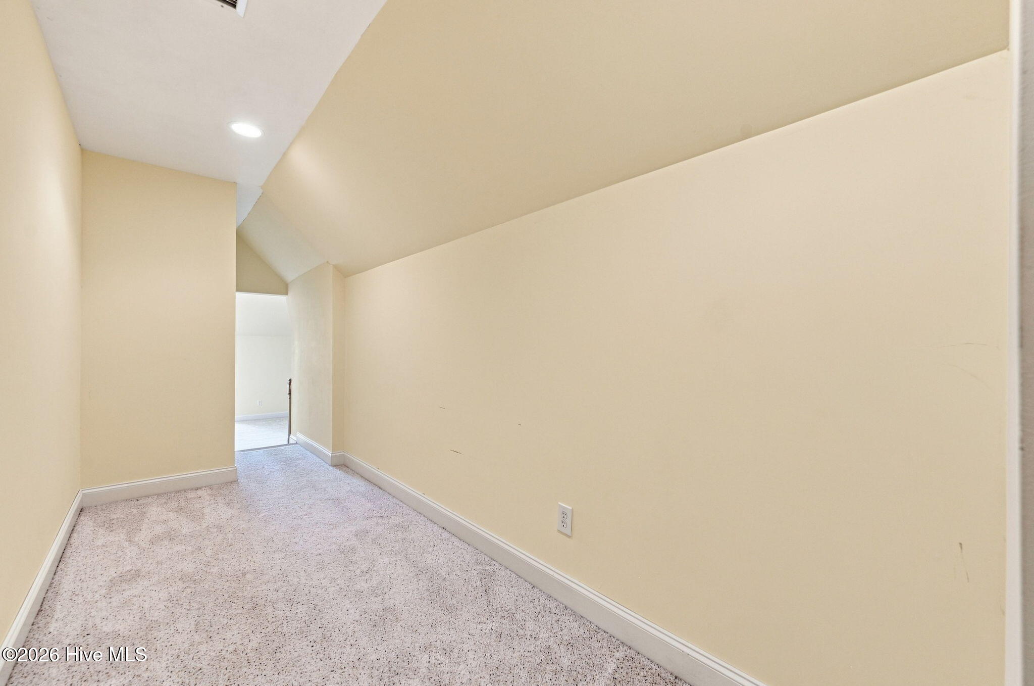 303 Creekview Drive Property Photo 48